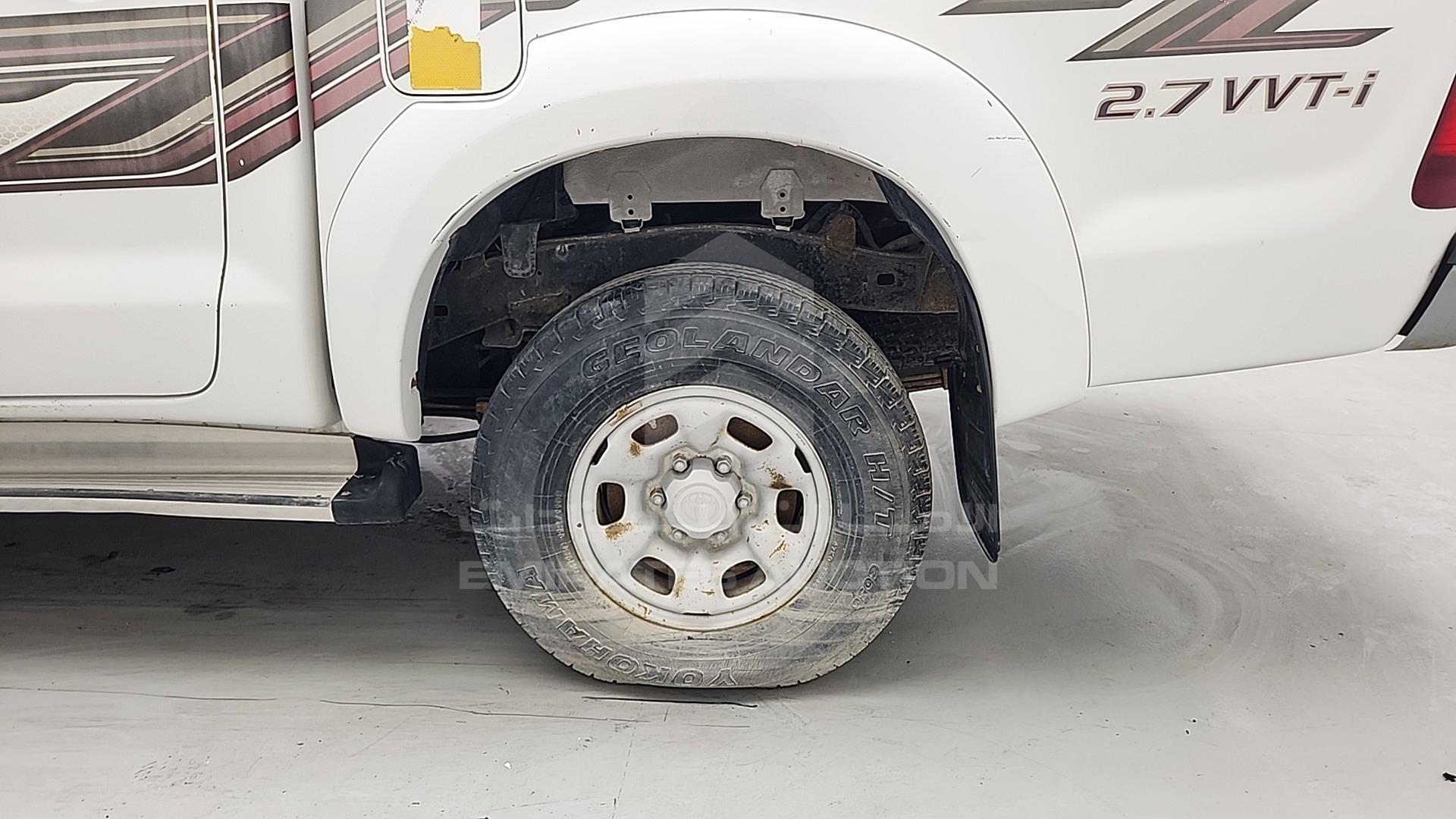 2013 TOYOTA HILUX VIN: MR0FX22GXD1386150