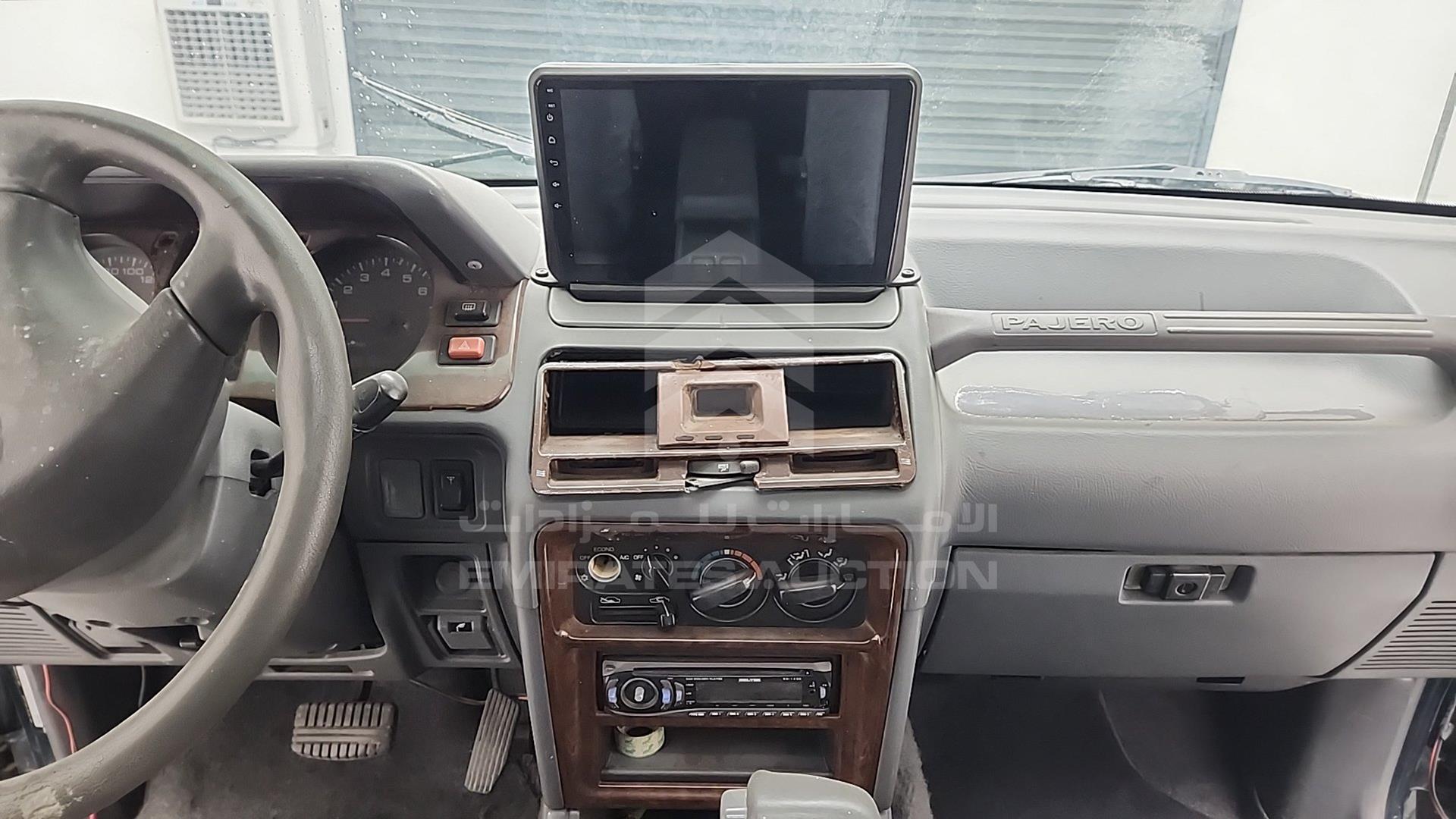 2000 MITSUBISHI PAJERO VIN: JMY0RV230YJ703802