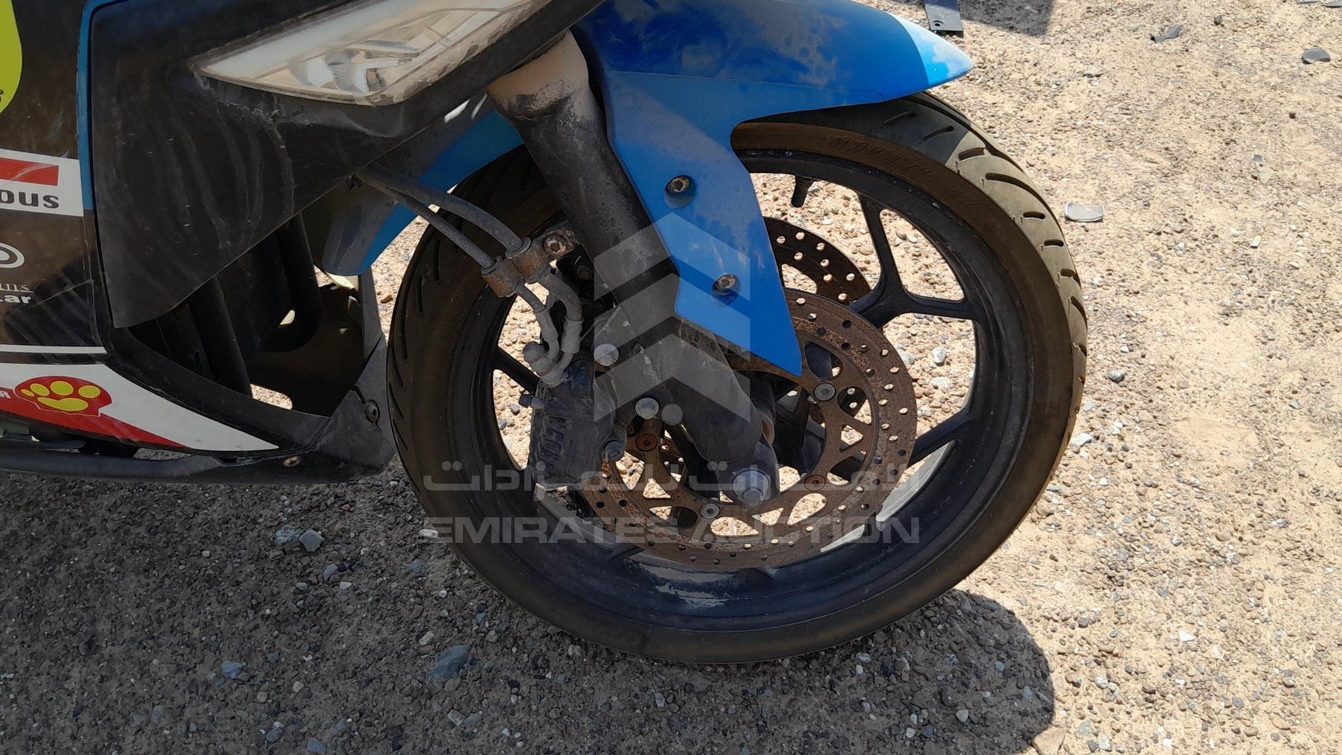 2006 HONDA CBR1100 VIN: L2B066208LM427982