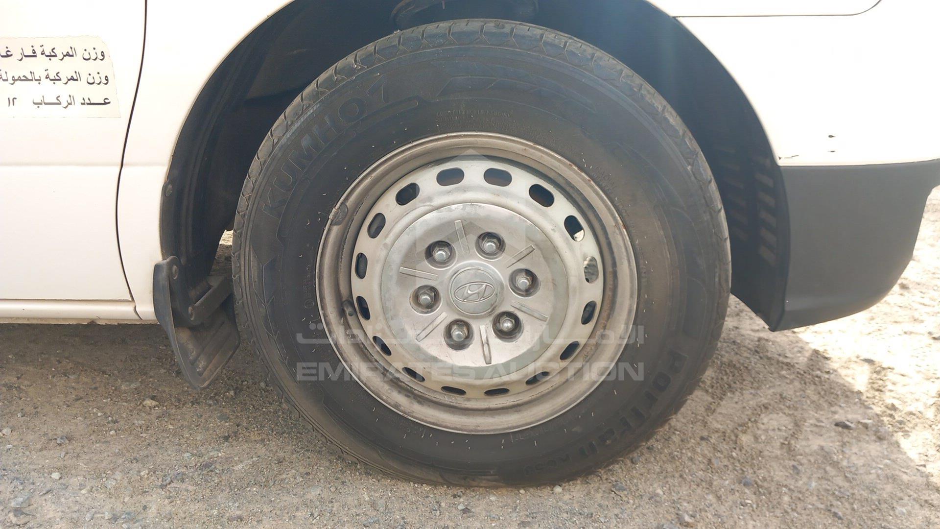 2012 HYUNDAI H1 VIN: KMJWA37R0CU455693