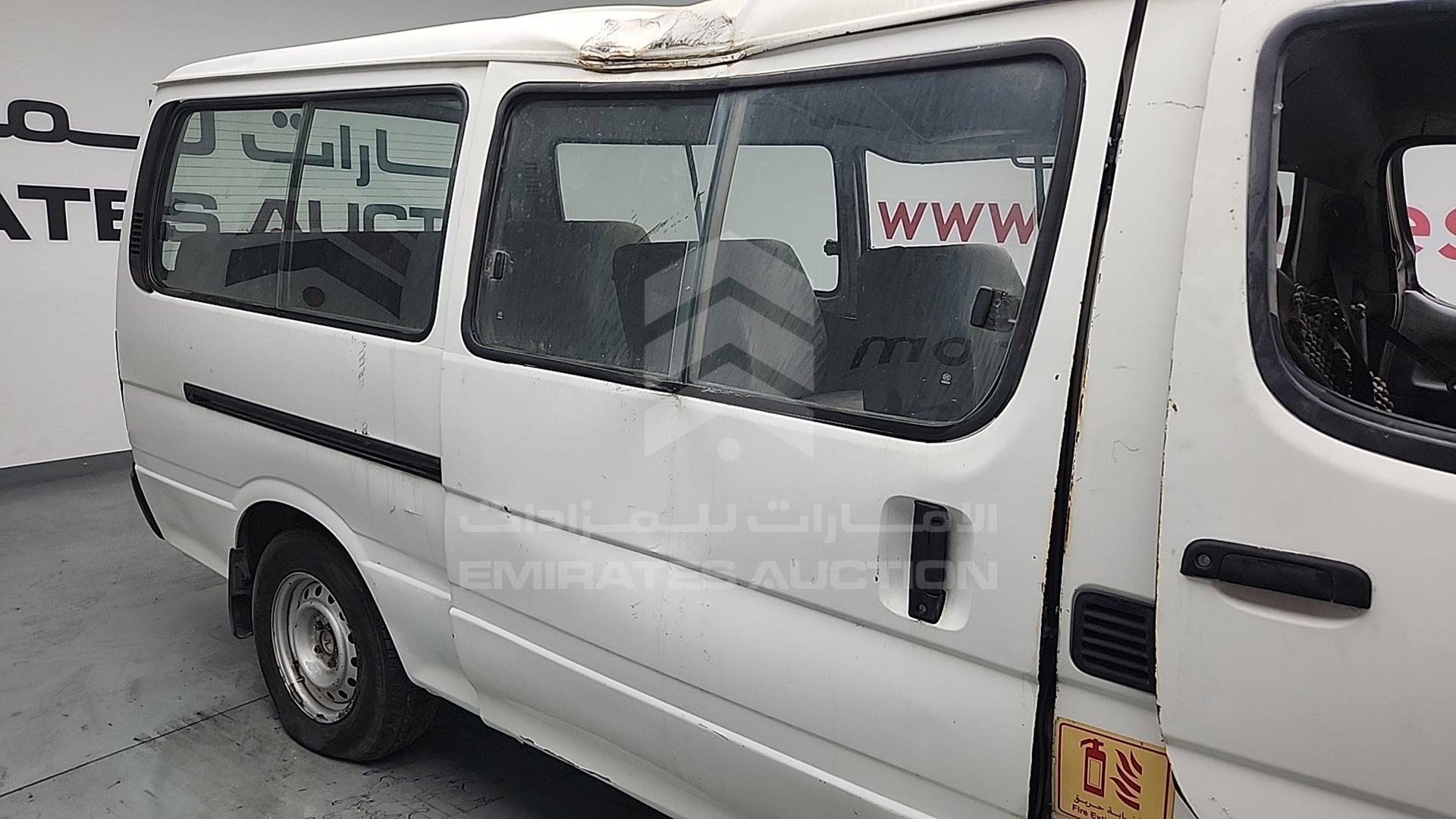 2004 TOYOTA HIACE VIN: JTCFR119347101604