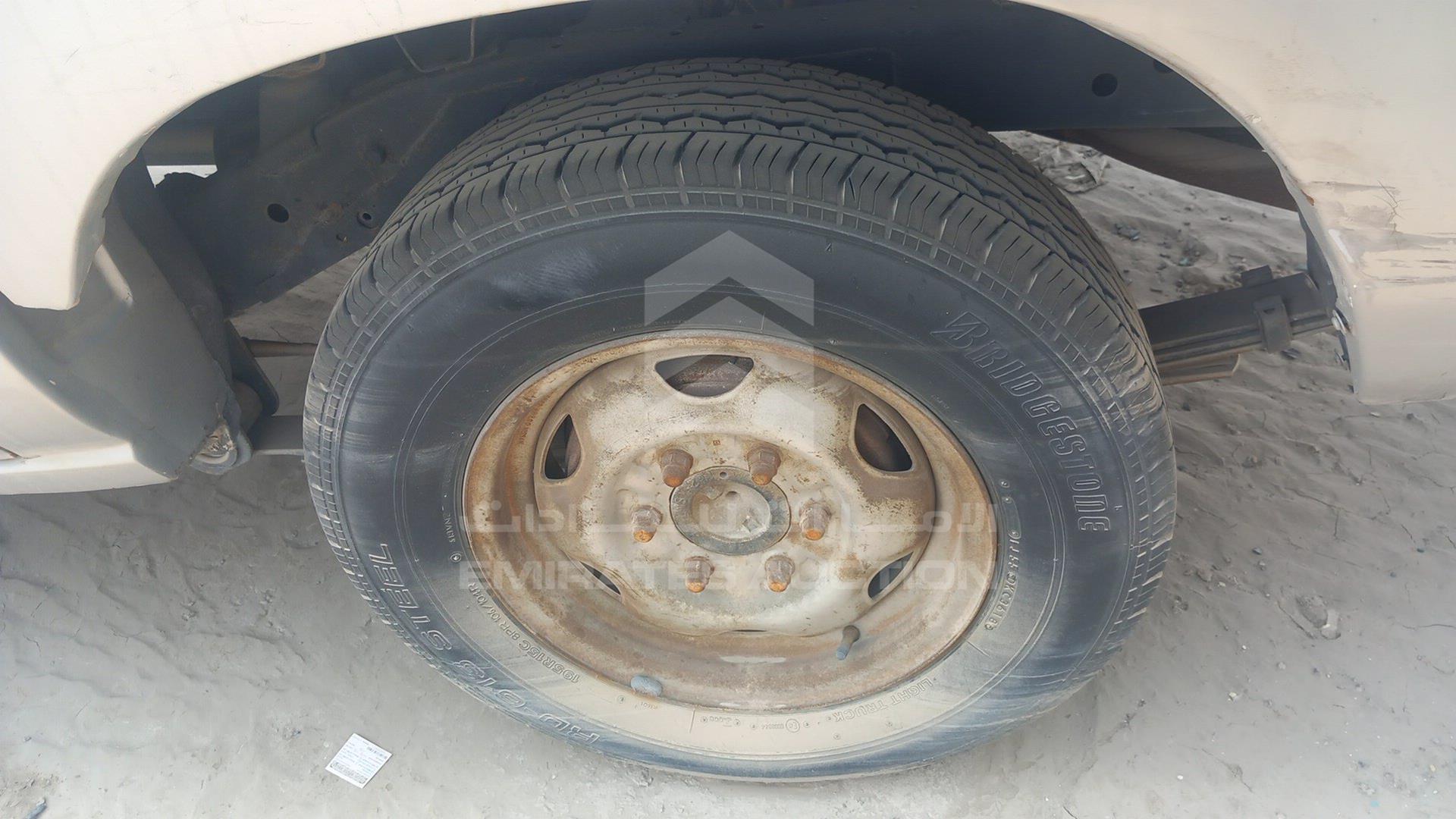 2004 NISSAN 2400 VIN: JN6DD23S14X156153