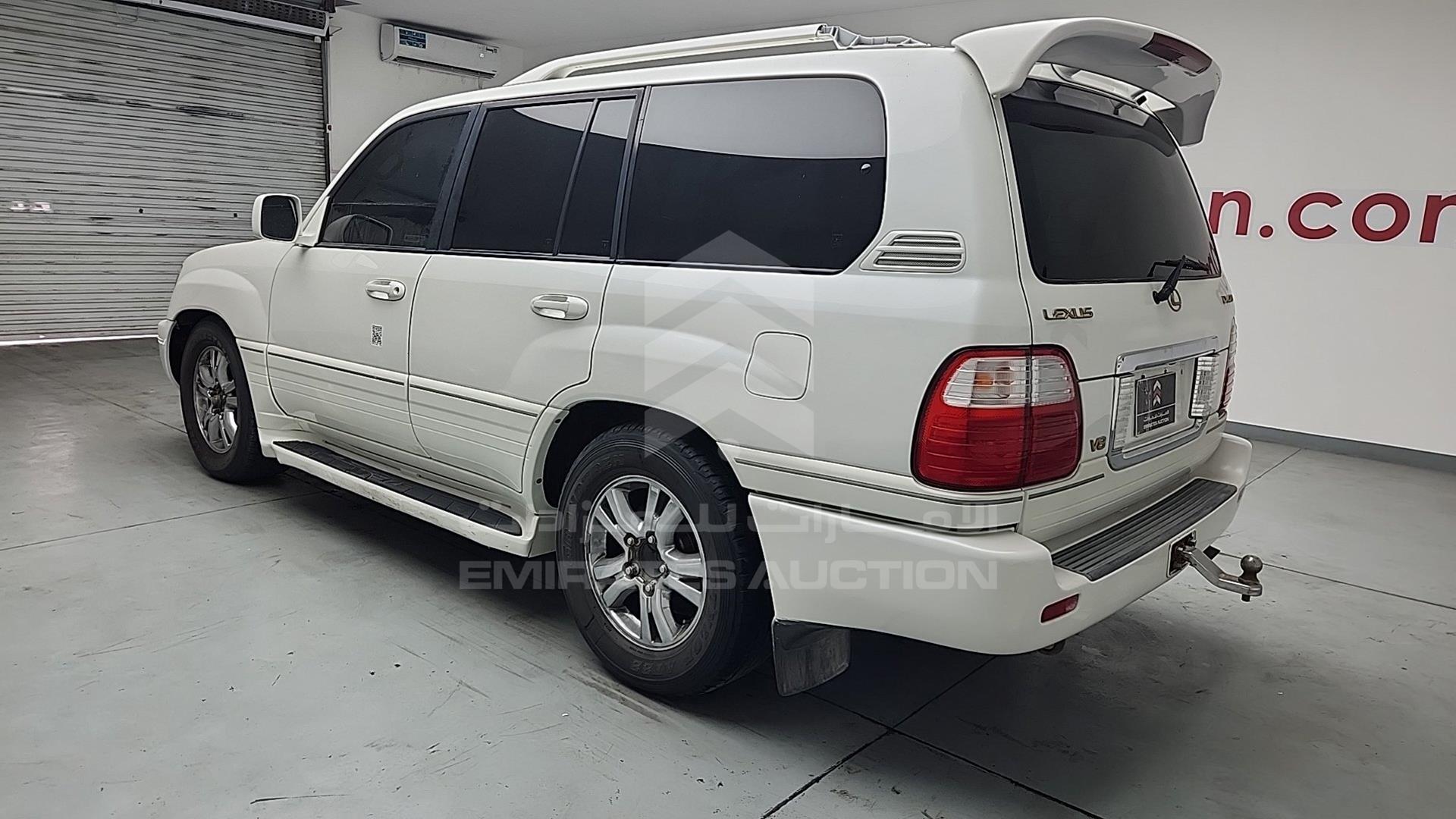 2005 LEXUS LX 470 VIN: JTJHT00W154003131