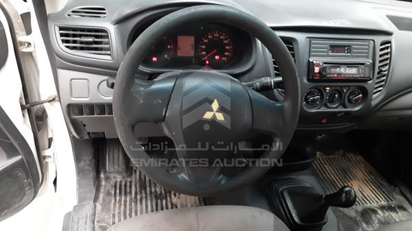 MMBJNKJ30GH045283 Mitsubishi L 200