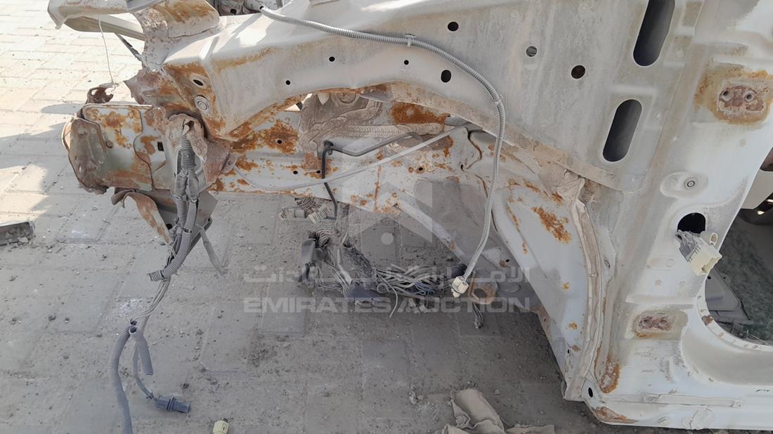 نيسان تيدا 2009 — الإطار الأمامي الأيسر — صورة 32