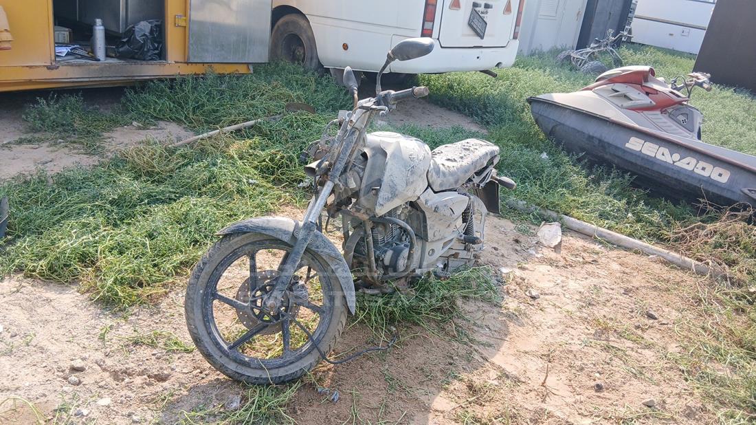 Bajaj Pulsar — Front Left Angle — Photo 5