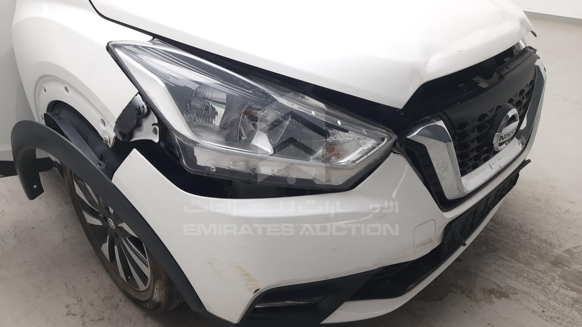 2018 NISSAN KICKS VIN: 3N1CP5C99JL495452