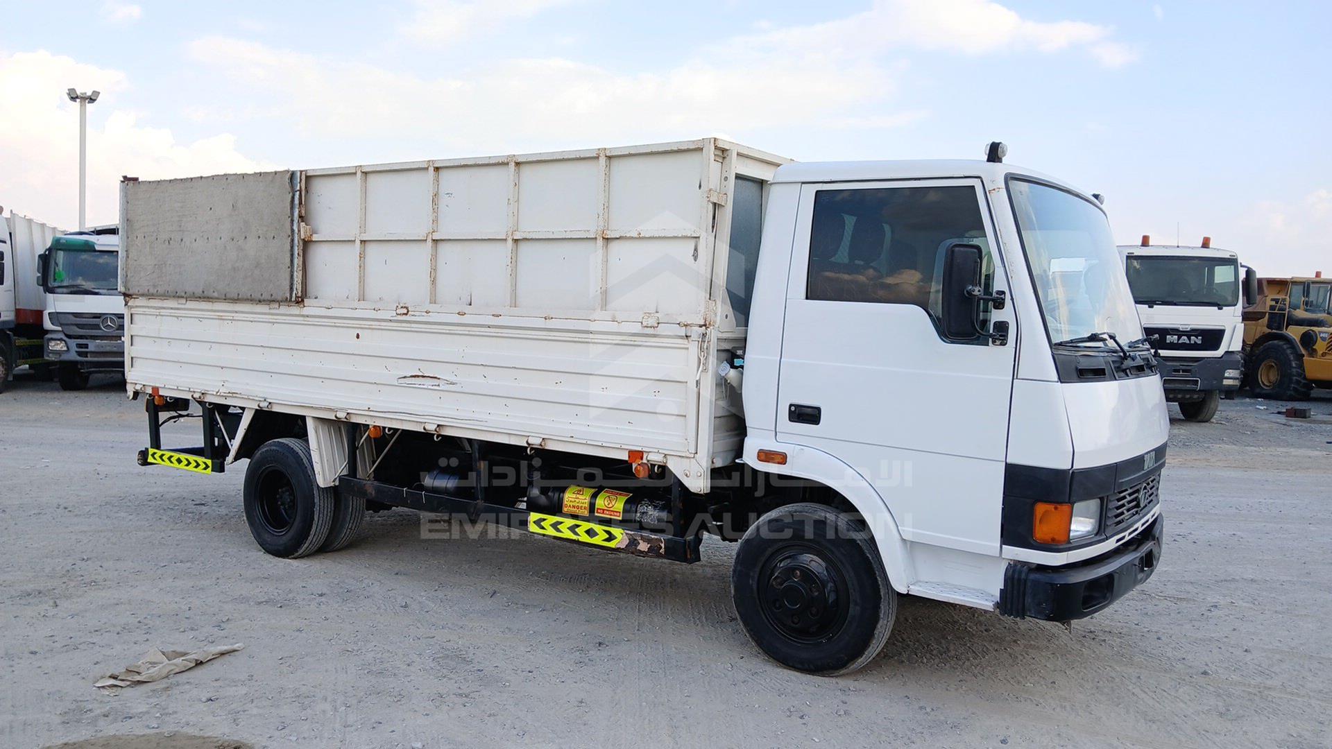 2008 TATA LPT613 VIN: MAT38132487L01666