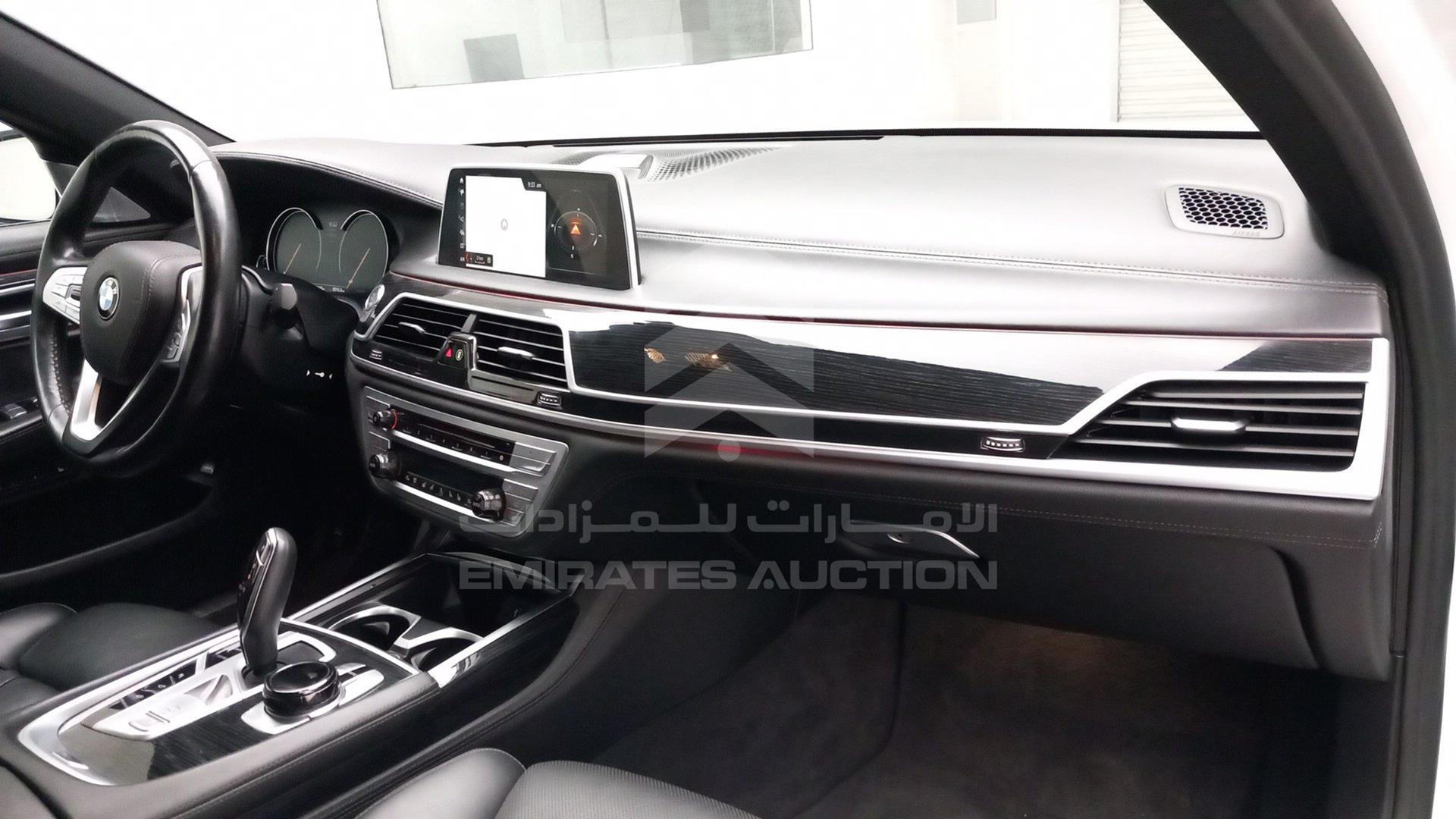 2019 BMW 750 VIN: WBA7F0C53KGM24963
