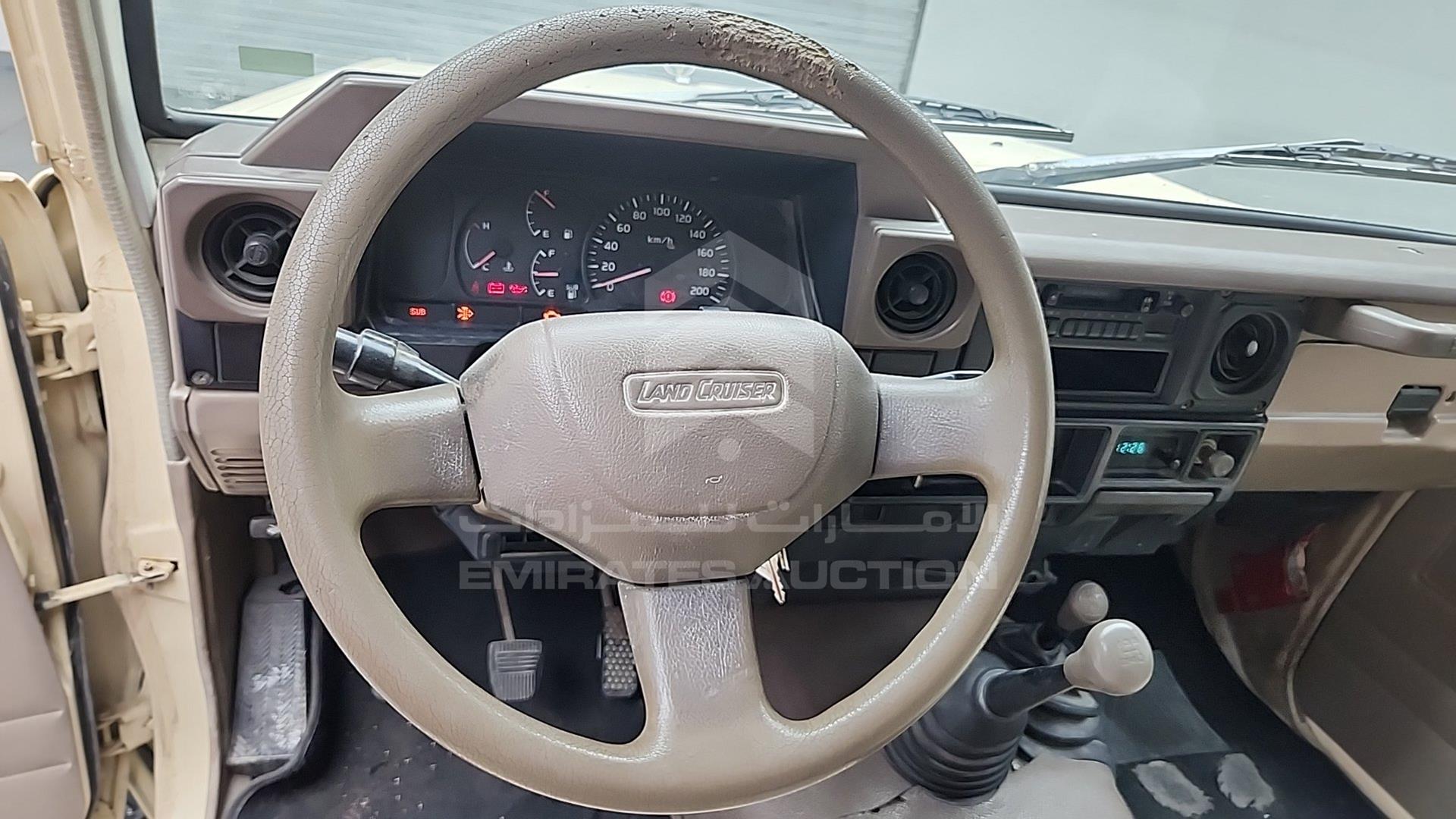 2000 TOYOTA LAND CRUISER VIN: JTFLJ71JXY8000683