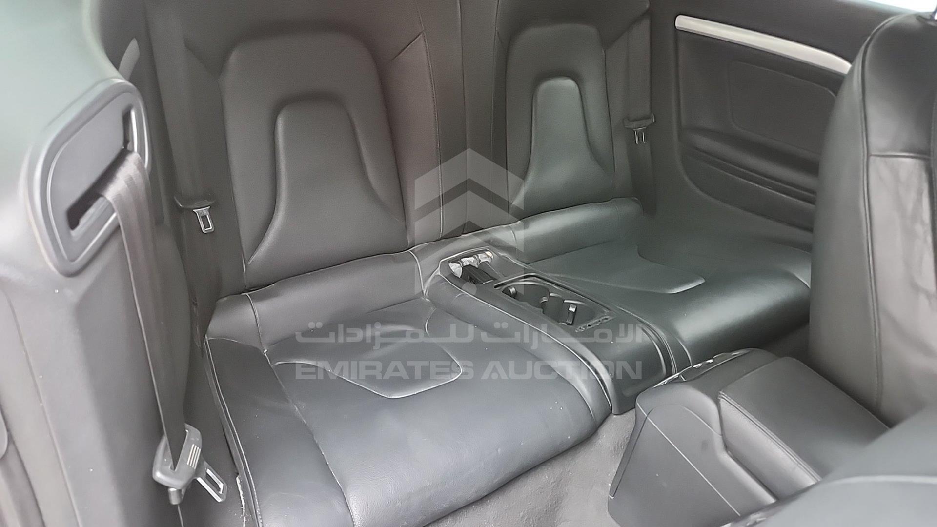 2010 AUDI A5 VIN: WAUAFB8F9AN012270