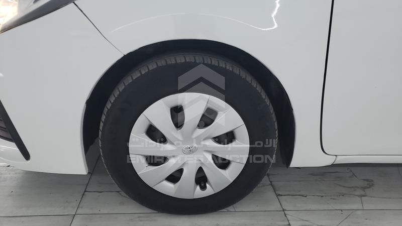 RKLBB9HE3J5206184 Auction: EmiratesAuction Lot: 435375 RKLBB9HE3J5206184 Toyota Corolla 2018 WHITE Photo 25