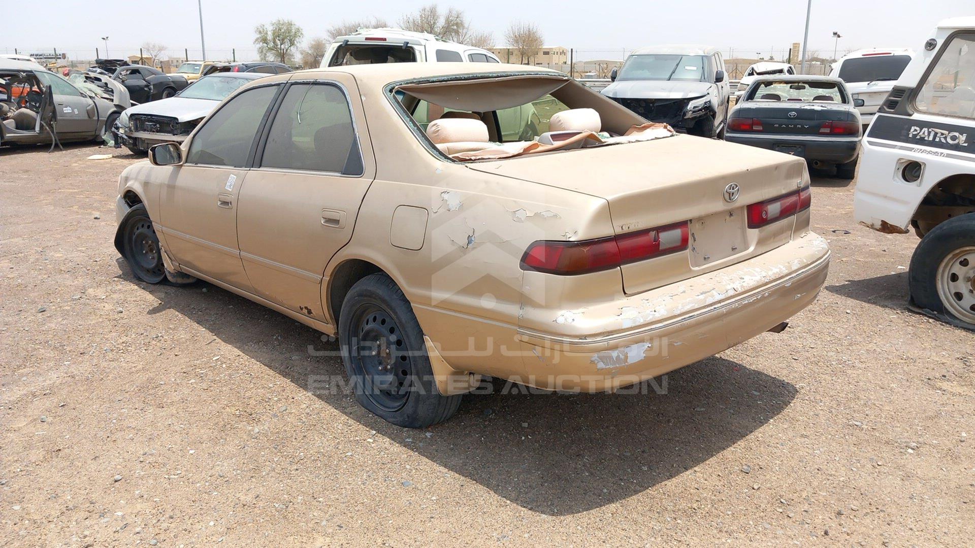1998 TOYOTA CAMRY VIN: JT2BG22K5W0135488