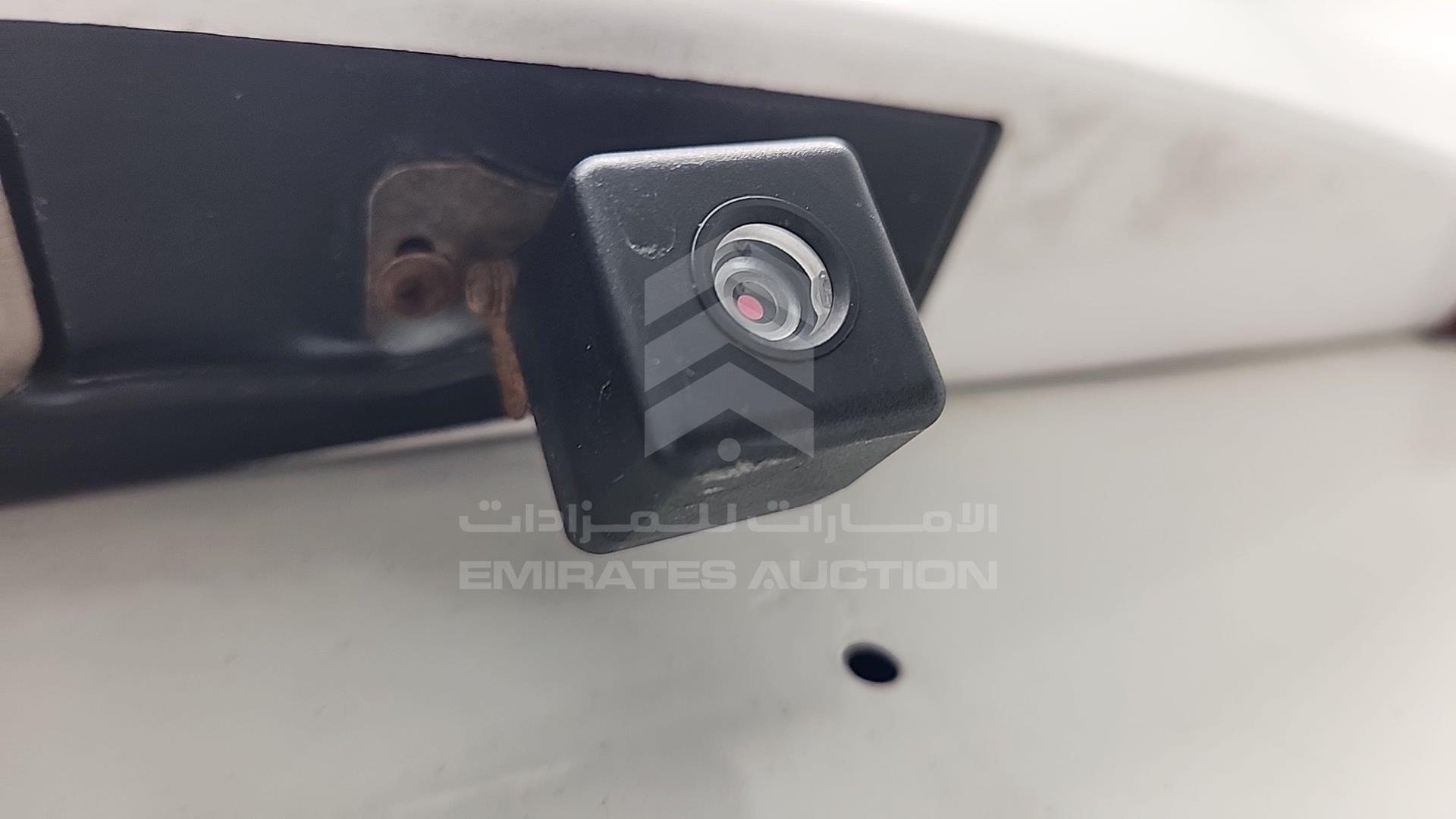 2017 HYUNDAI SANTA FE VIN: KMHST81CXHU647299
