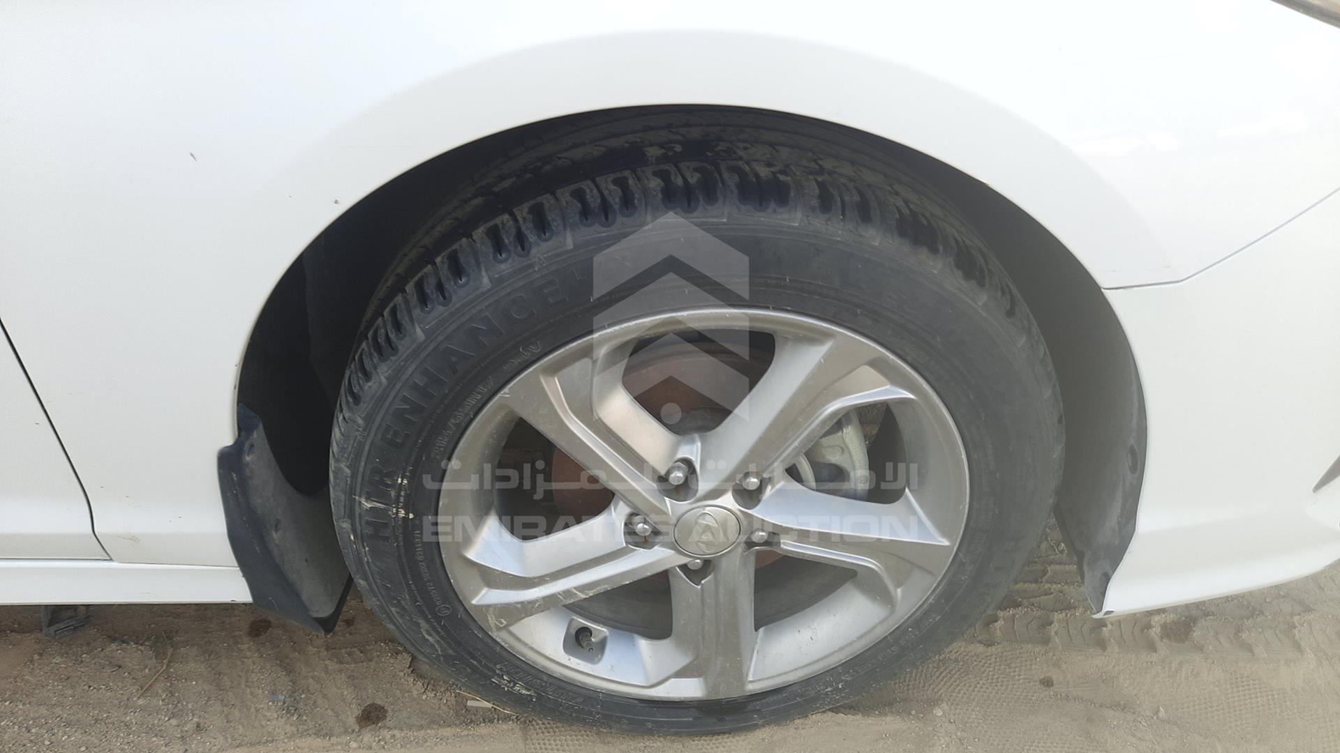 2018 HYUNDAI SONATA VIN: KMHE241G0JA427706