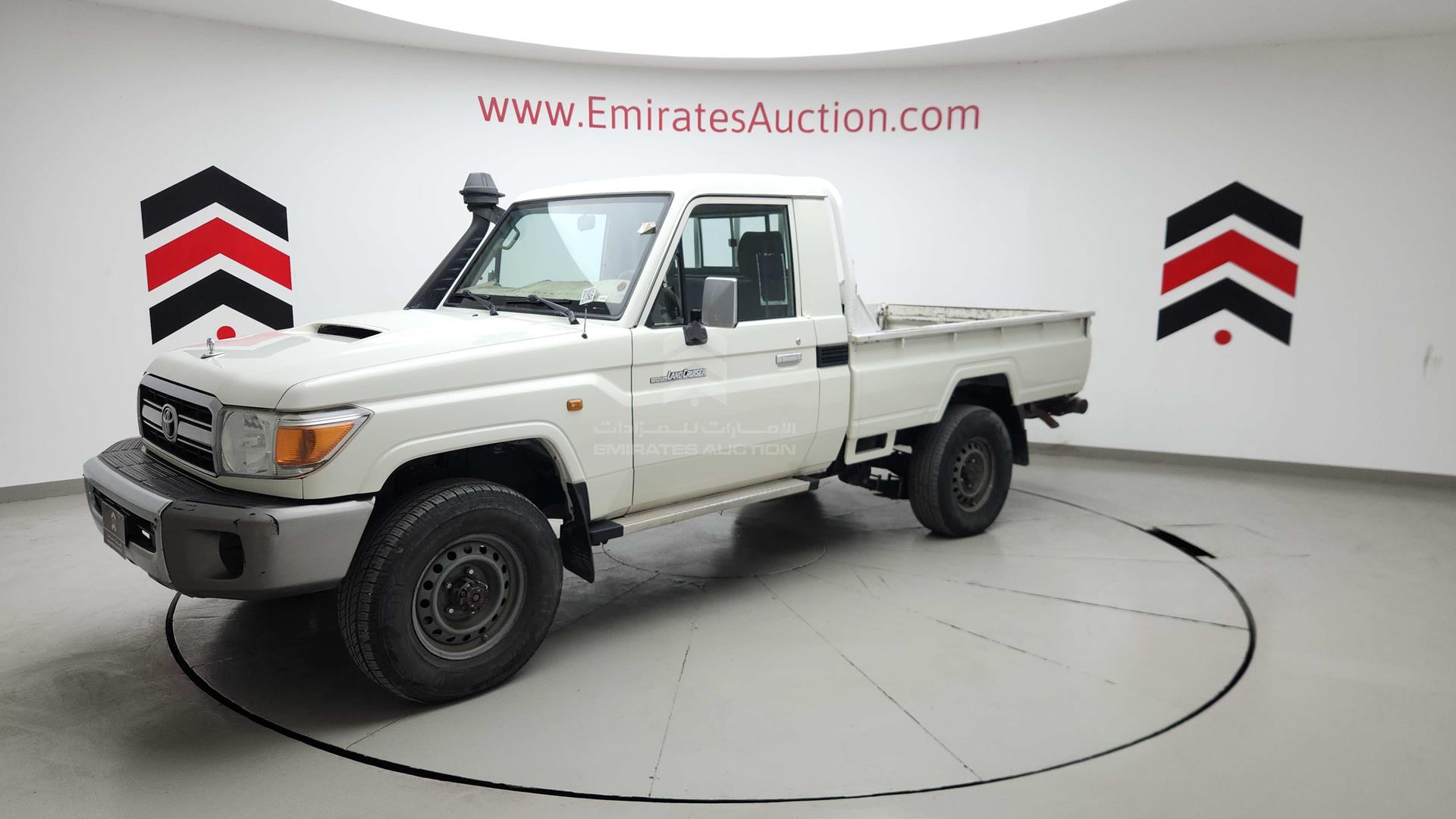 2018 TOYOTA LAND CRUISER VIN: JTFLV73J0J7503183