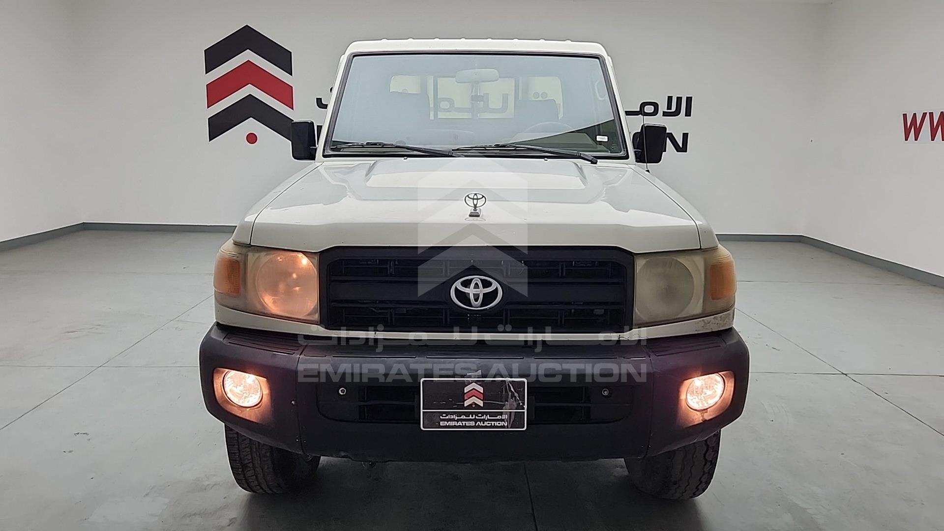 2008 TOYOTA LAND CRUISER PICKUP VIN: JTFLJ71J888015795