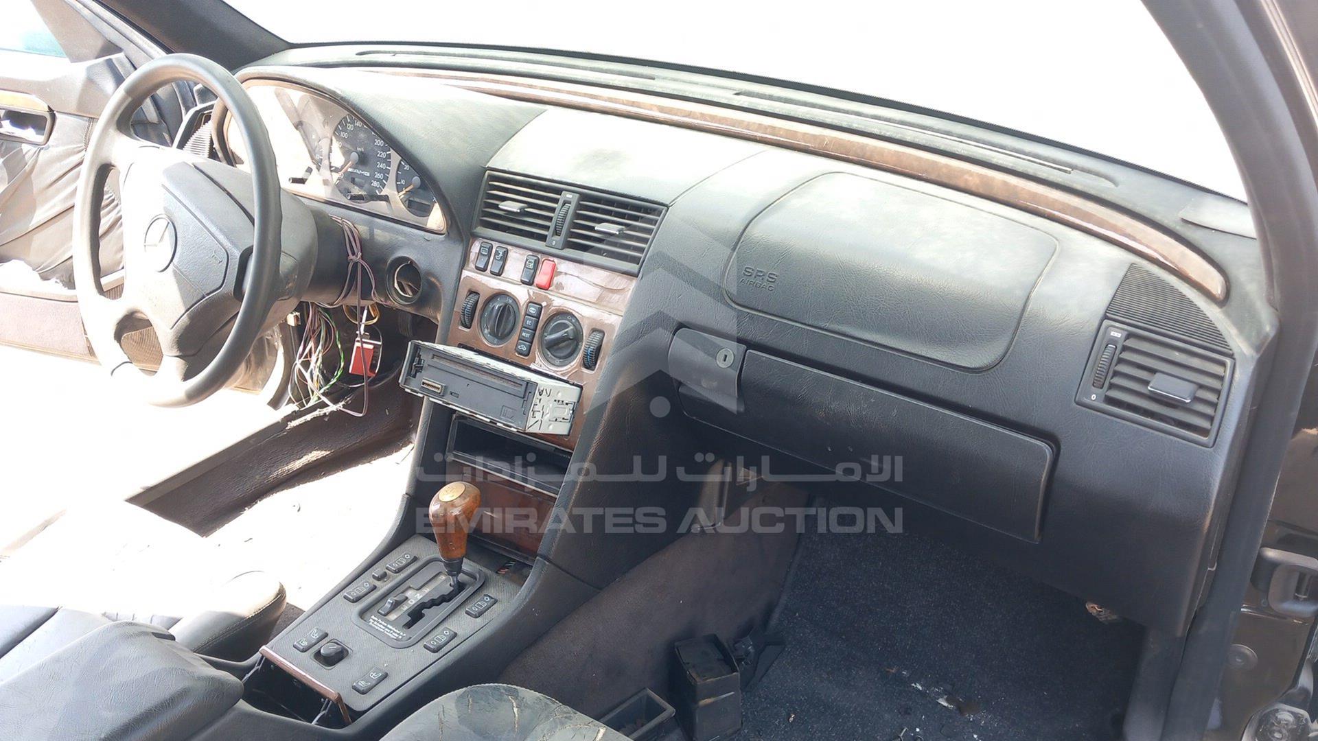 1998 MERCEDES 36 C VIN: WDB2020281F293704