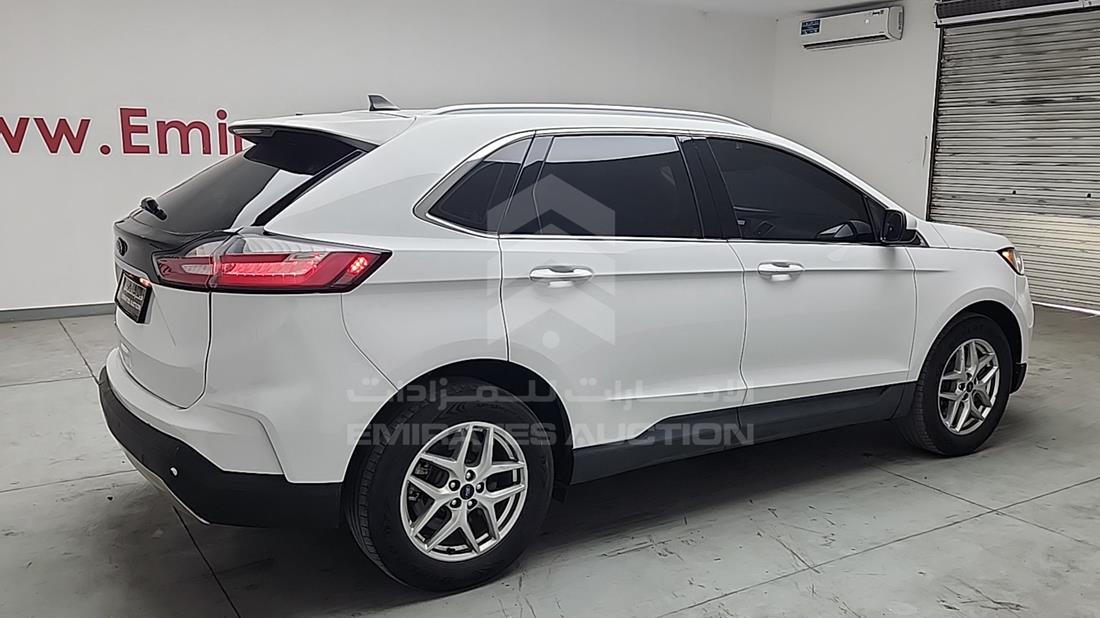 2022 Ford Edge — Rear Right Angle — Photo 8