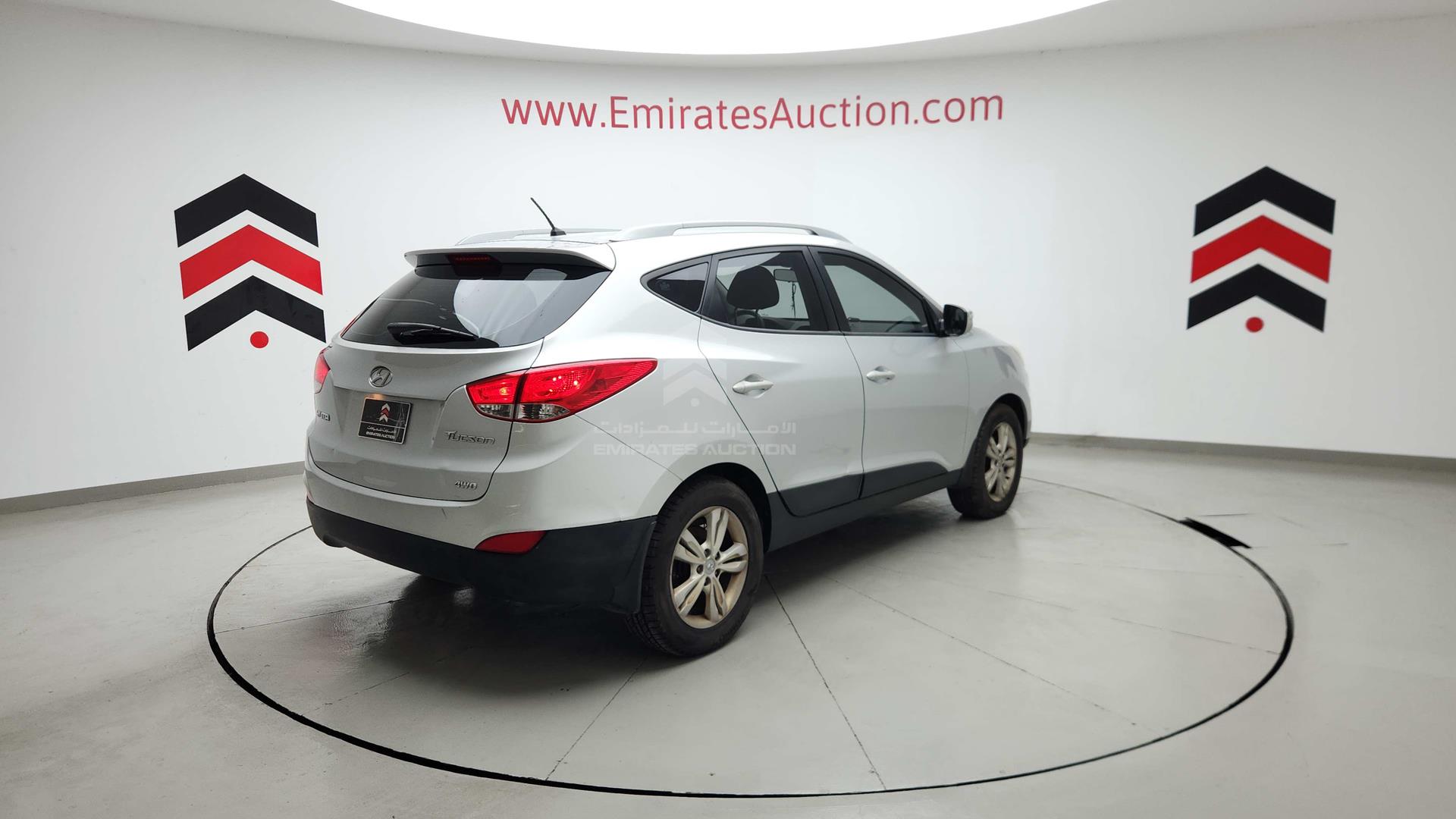 2011 HYUNDAI TUCSON VIN: KMHJT81B4BU132406