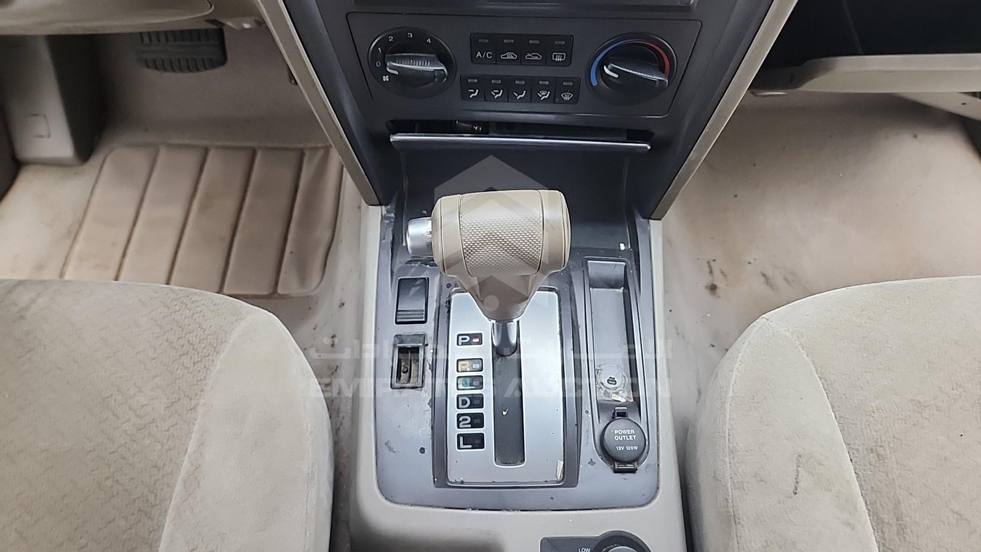 2005 HYUNDAI TERRACAN VIN: KMHNM81C45U173632
