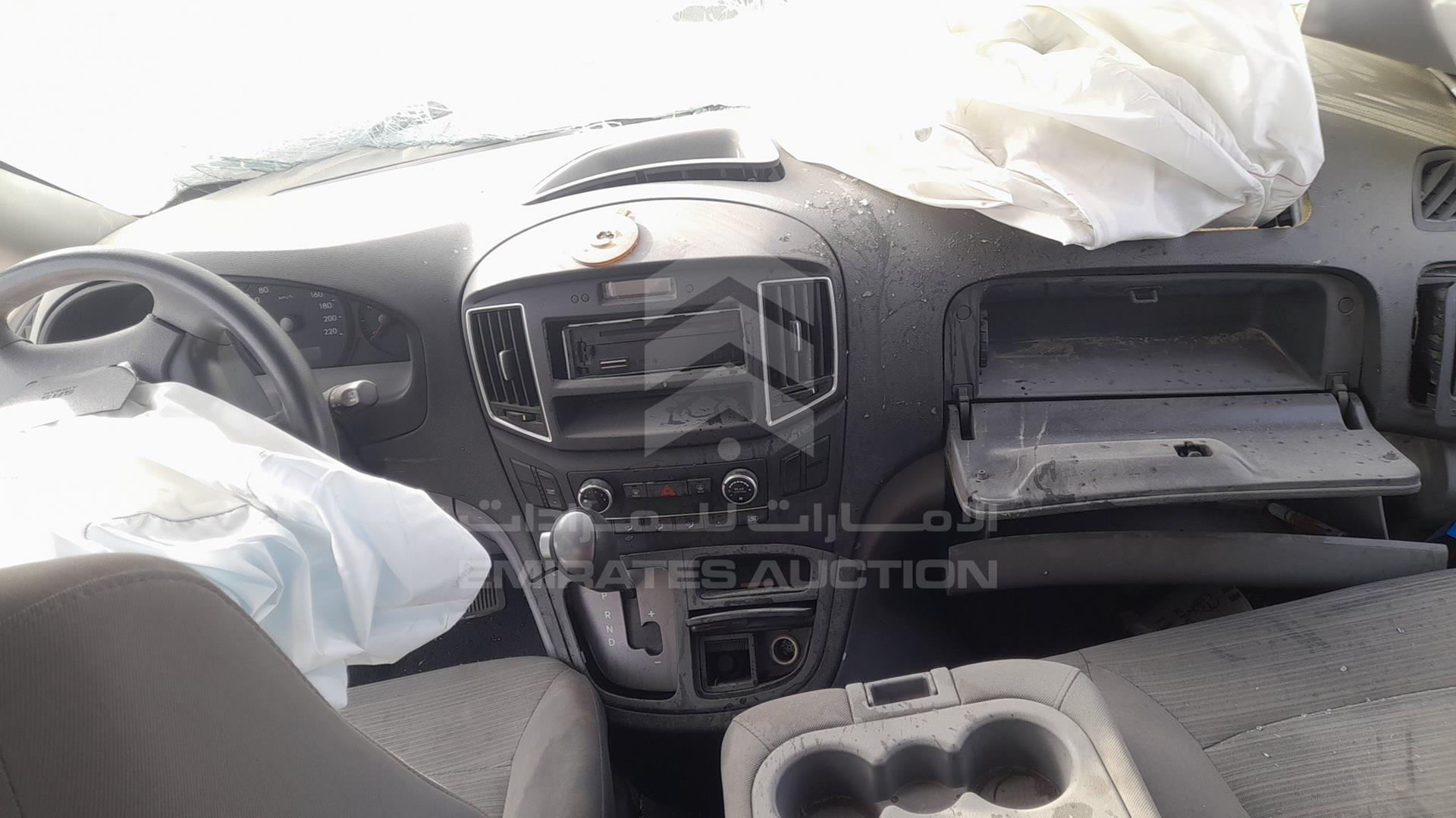 2020 HYUNDAI H1 VIN: KMJWA37R2LU128387