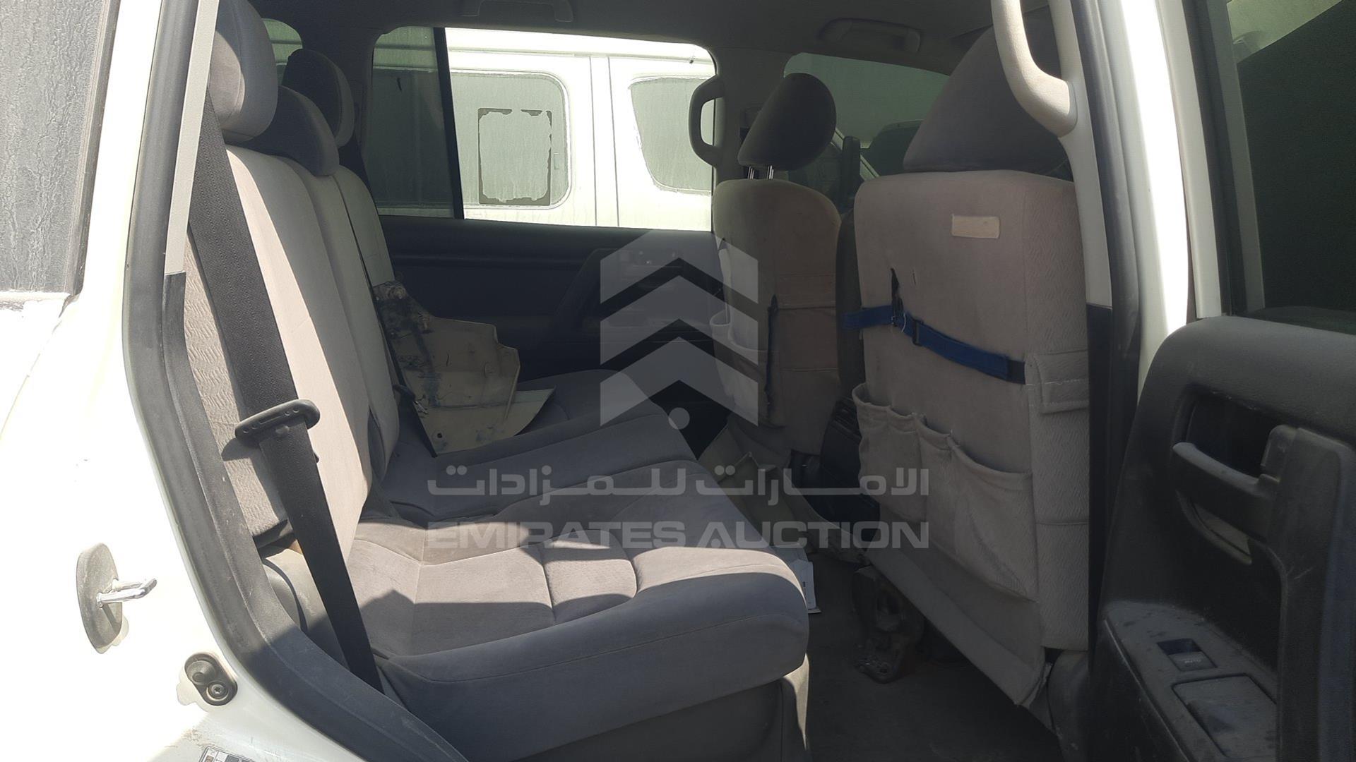 2011 TOYOTA LAND CRUISER VIN: JTMDU09J5B4034836