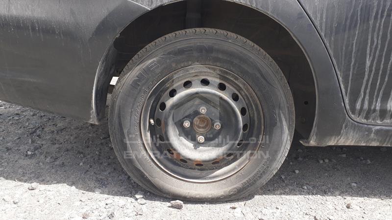 JTDBW9233DL072849 Auction: EmiratesAuction Lot: 410735 JTDBW9233DL072849 Toyota Yaris 2013 GREY Photo 33