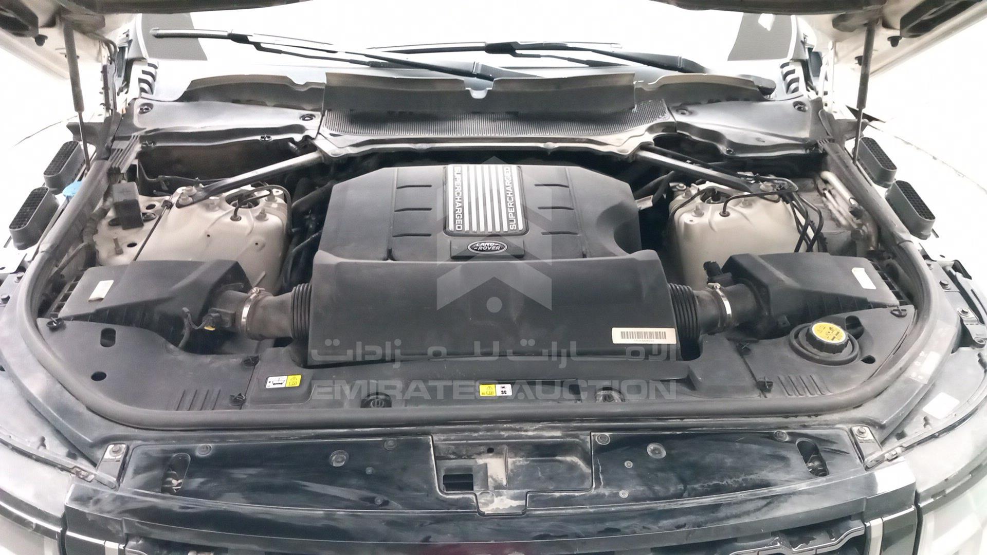 2018 RANGE ROVER HSE VIN: SALGA2BV0JA389243
