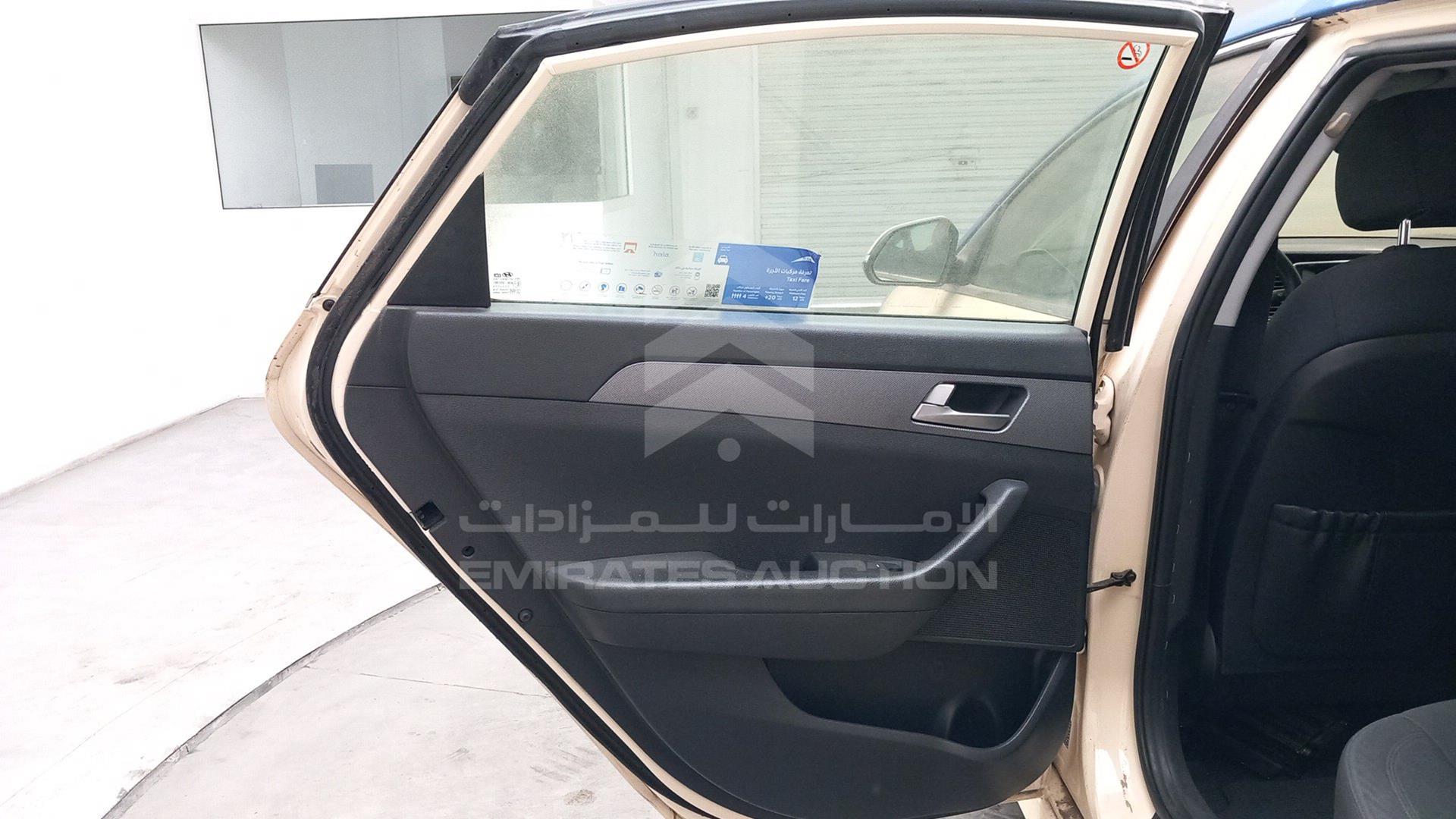 2019 HYUNDAI SONATA HYBRID VIN: KMHE24132KA093094