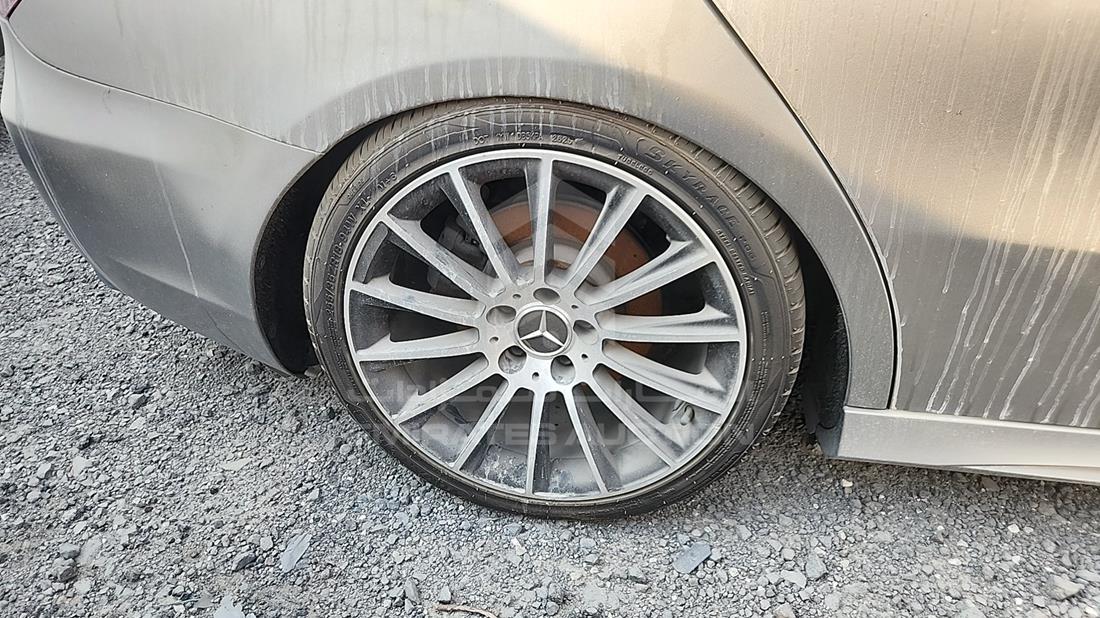 مرسيدس A220 2019 — الباب الخلفي الأيمن — صورة 28