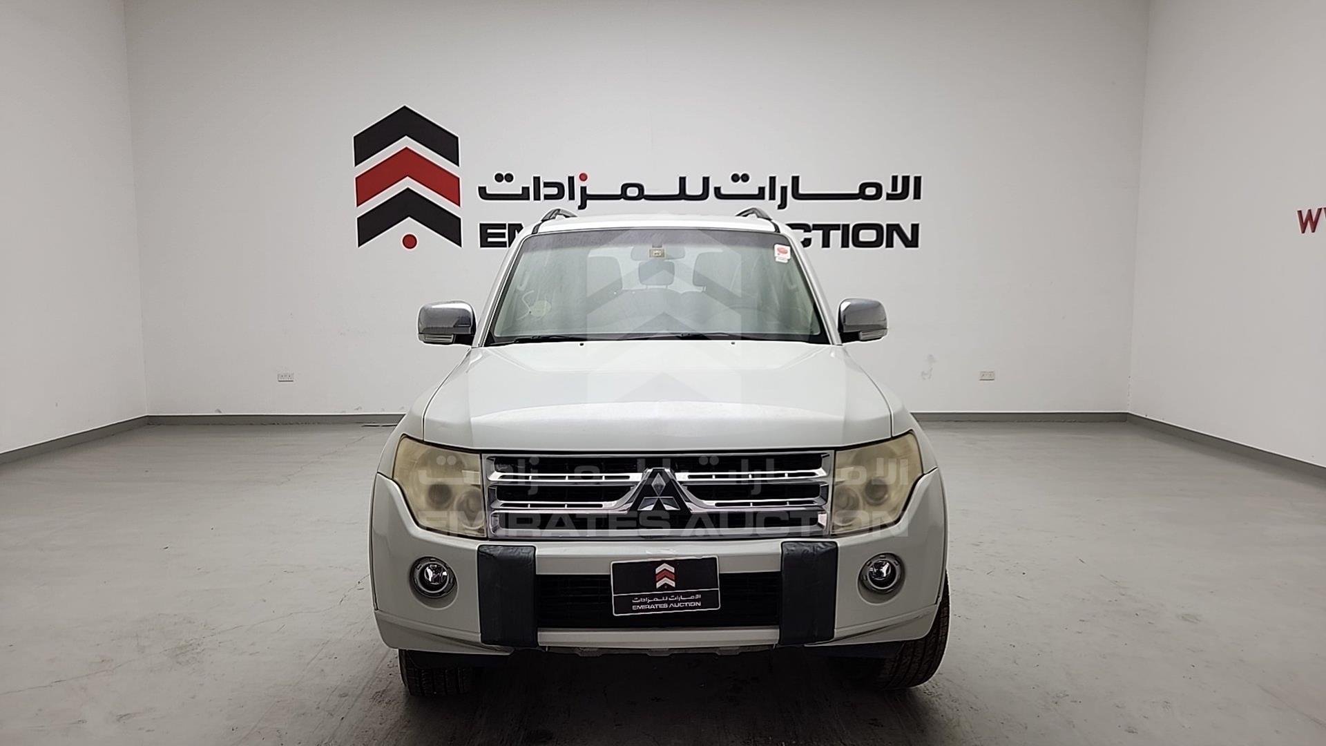 2010 MITSUBISHI PAJERO VIN: JMYLRV95WAJ702893