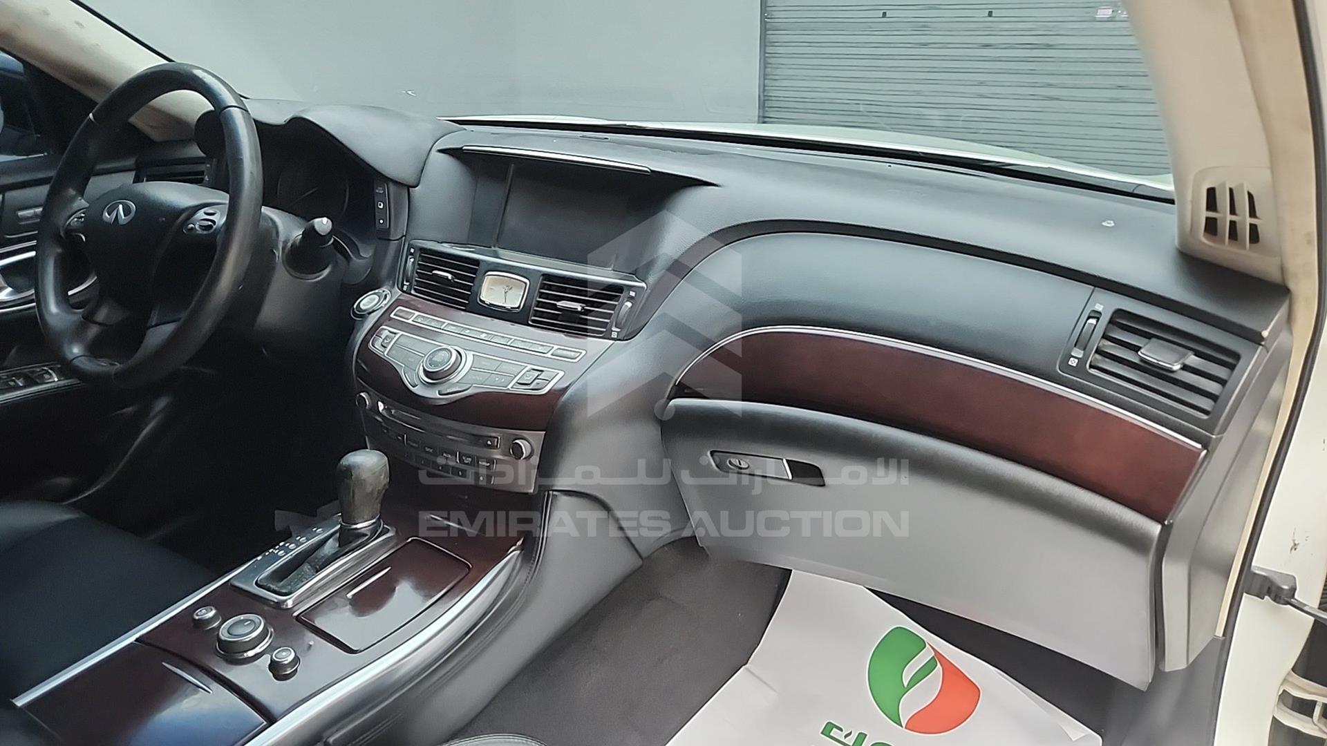 2017 INFINITI Q70 VIN: JNKBY1AP9HM340009
