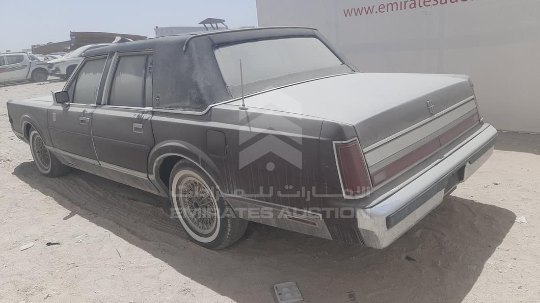 لينكولن تاون كار 1989 — الزاوية الخلفية — صورة 8