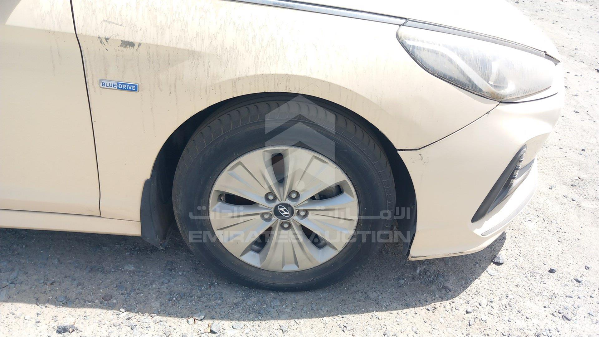 2018 HYUNDAI SONATA VIN: KMHE24136JA082047