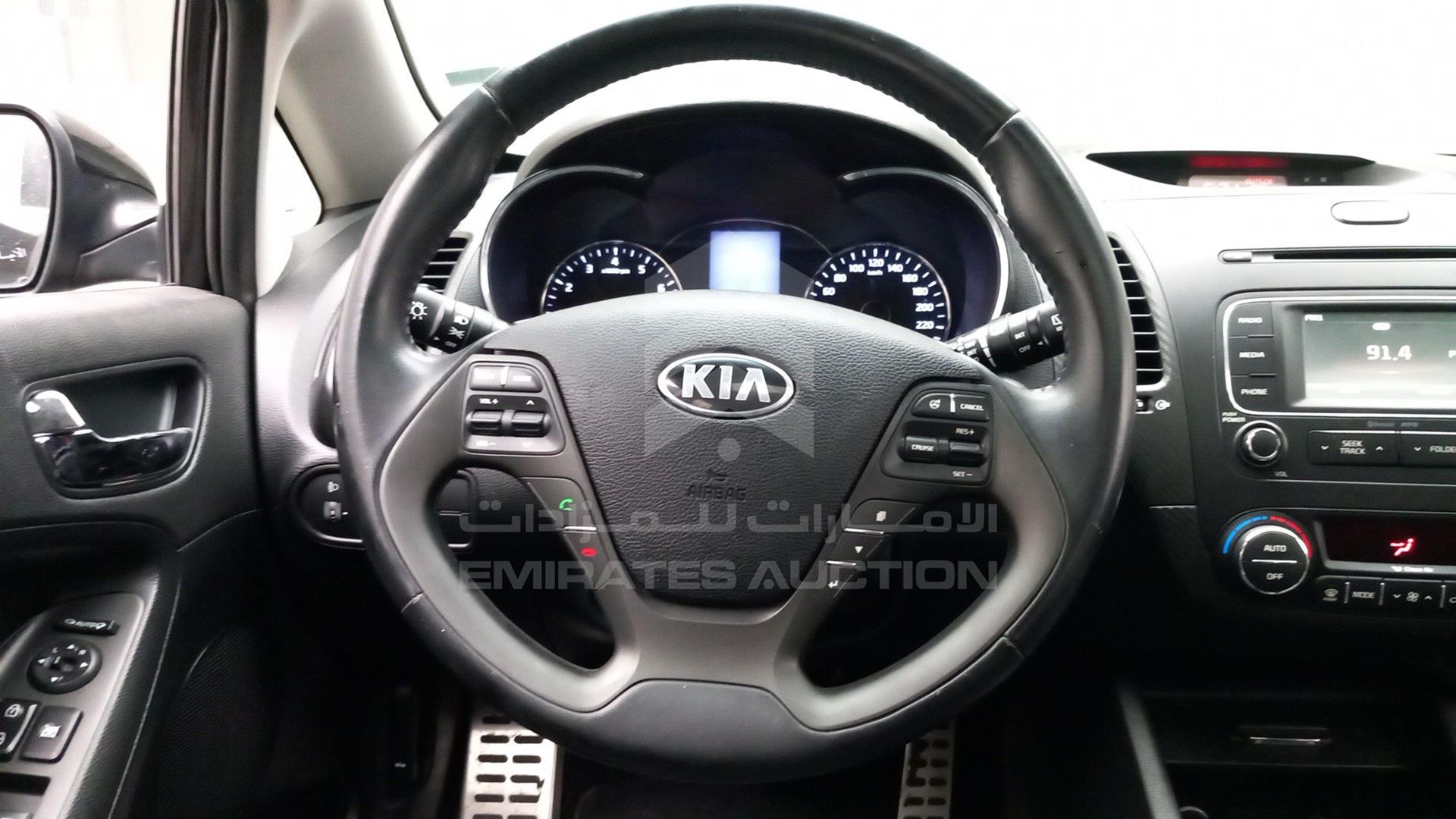2016 KIA CERATO VIN: KNAFZ511XG5534427