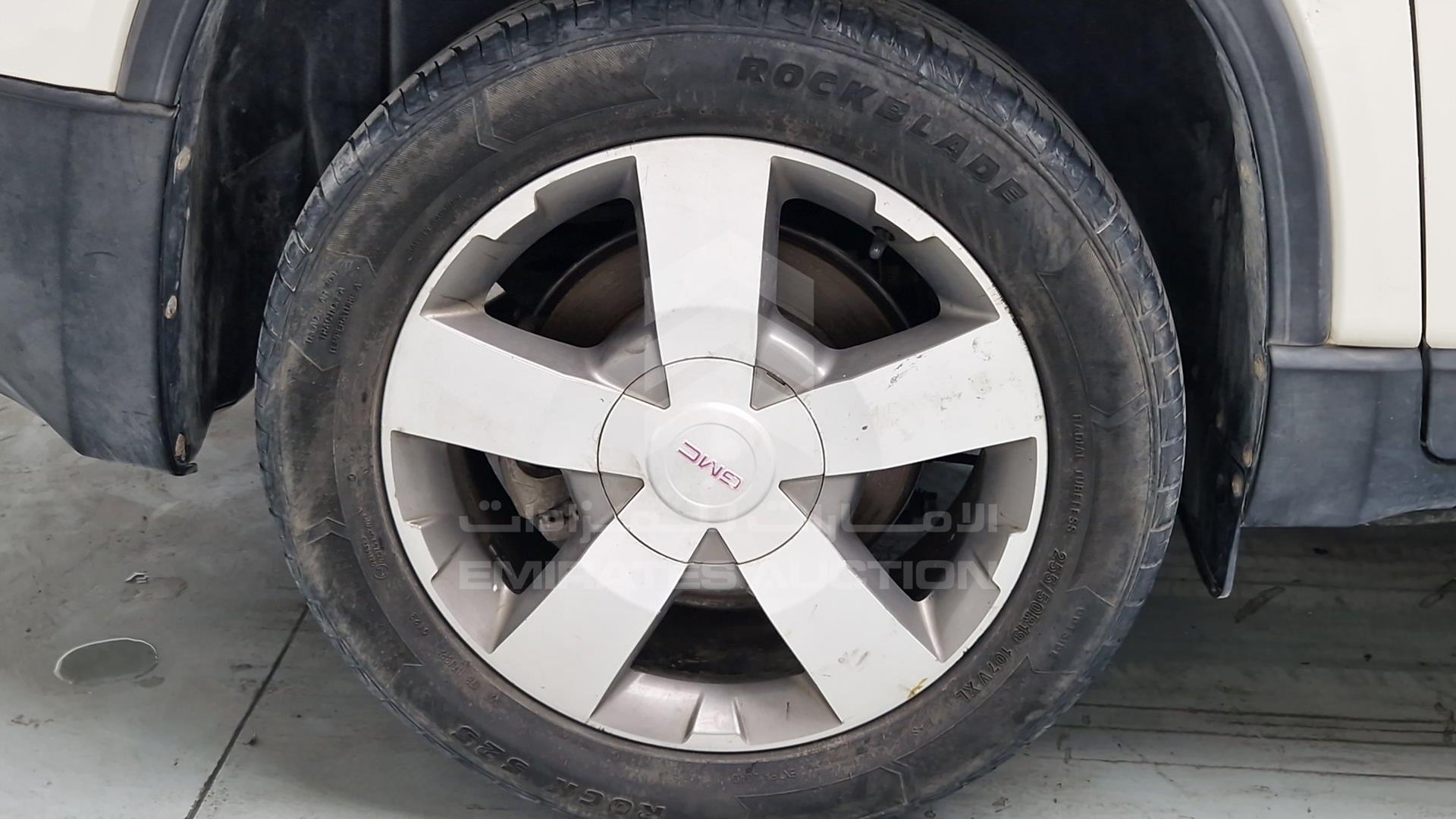 2009 GMC ACADIA VIN: 1GKEV33D69J114443