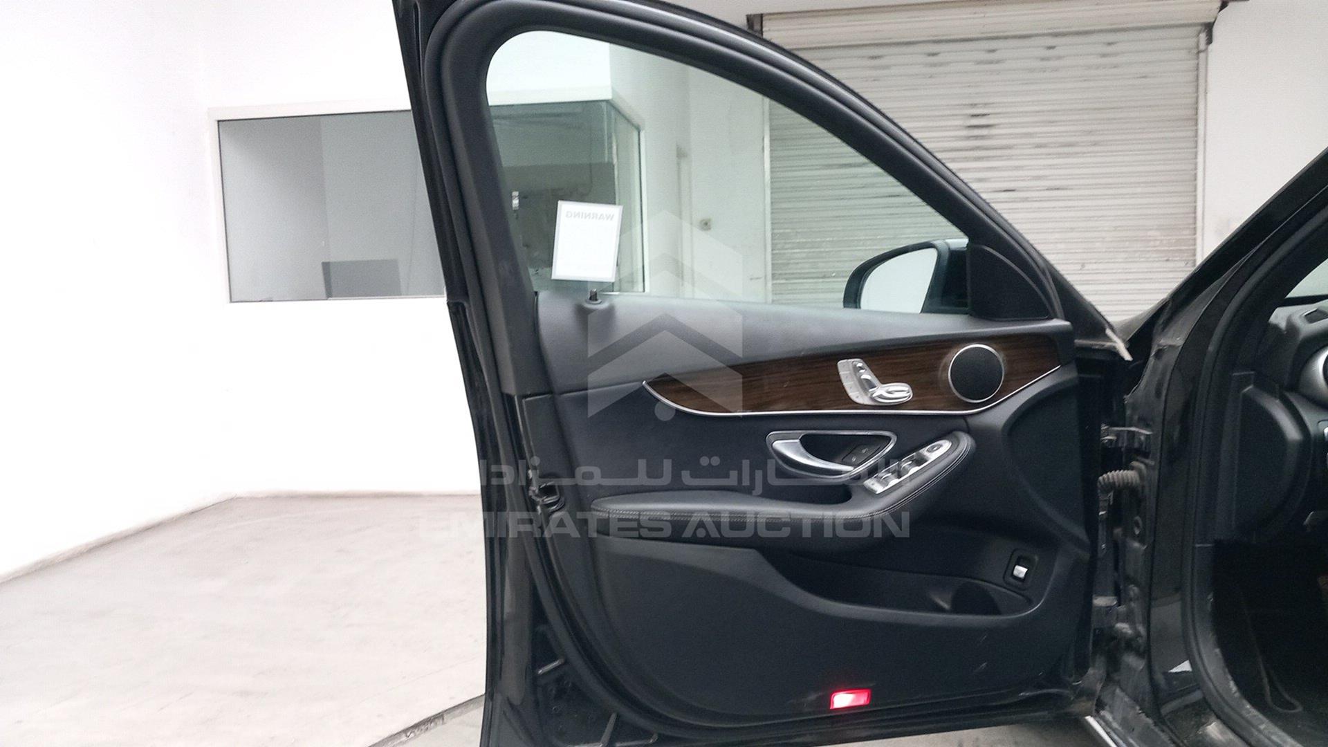 2018 MERCEDES C 300 VIN: WDDWF4JB9JR417894