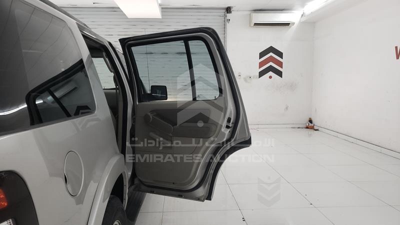 VIN: 1FMEU73E87UA45518 Auction: EmiratesAuction Lot: 405931 VIN: 1FMEU73E87UA45518 Ford Explorer 2007 SILVER Photo 23