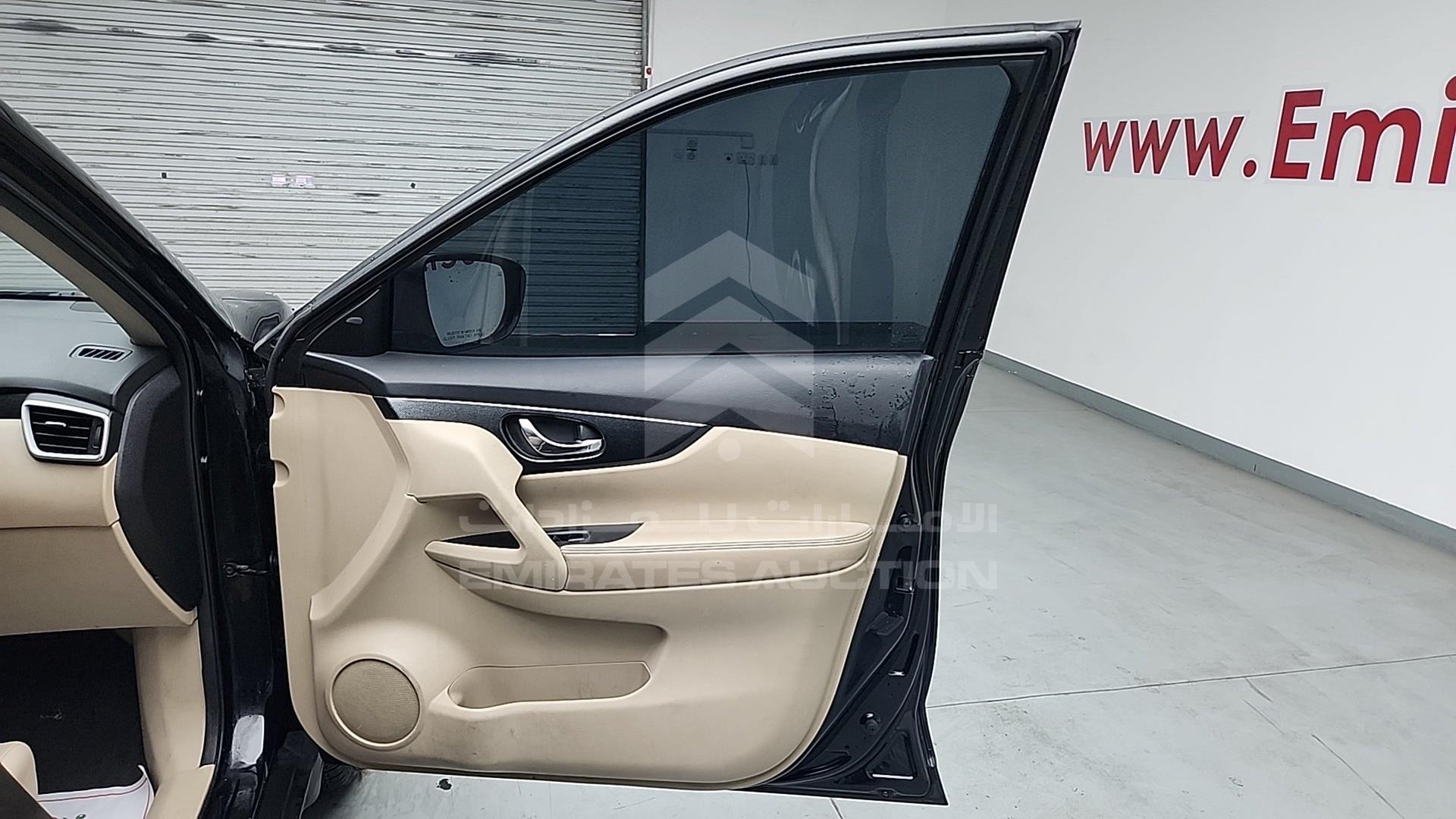 2015 NISSAN ROUGE VIN: 5N1AT2MT5FC845957