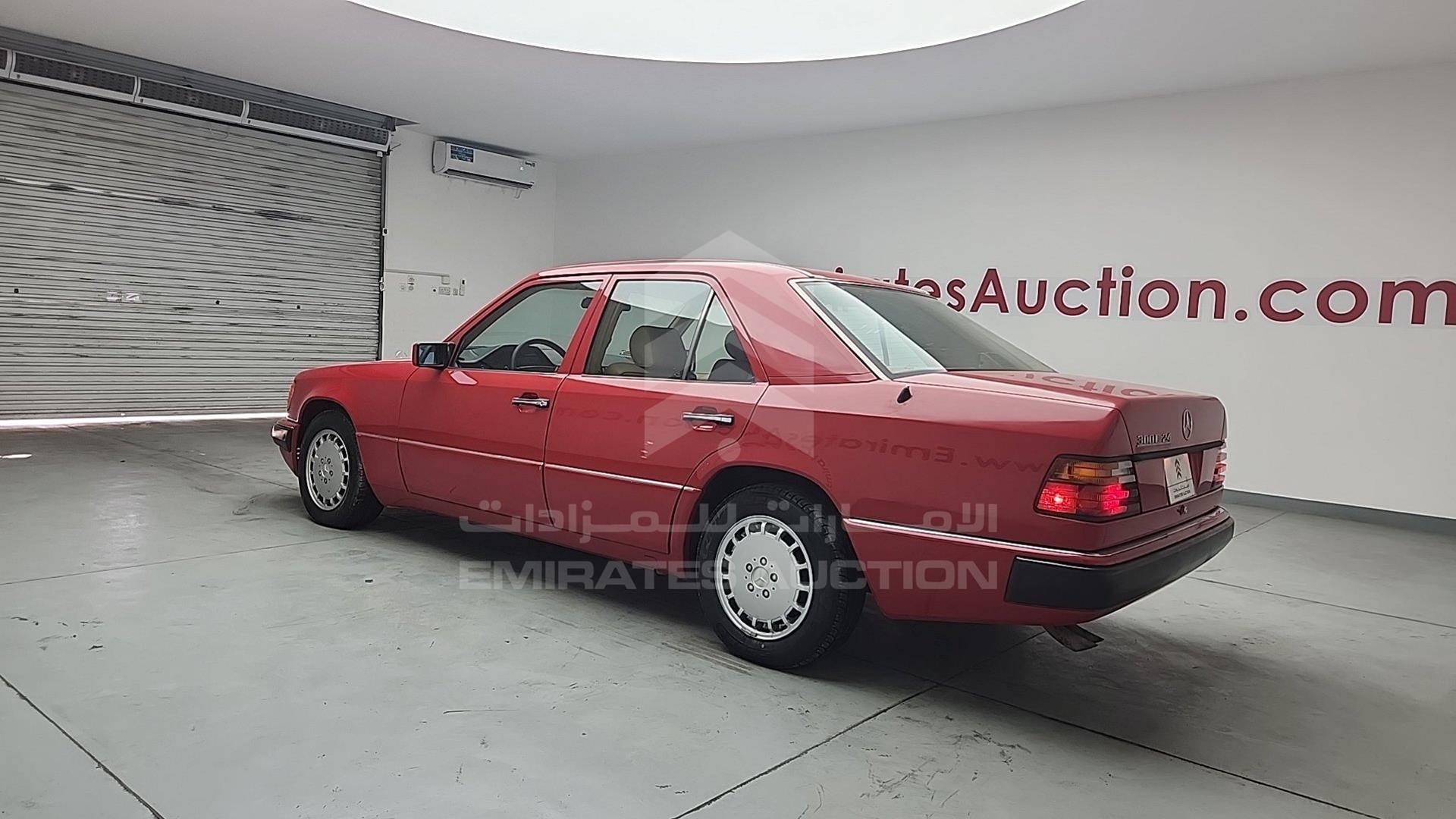 1991 MERCEDES E 300 VIN: WDBEA30D2MB373024