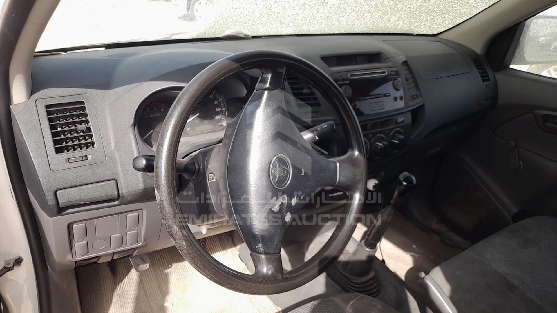 2015 TOYOTA HILUX VIN: MR0CX12G1F0126614