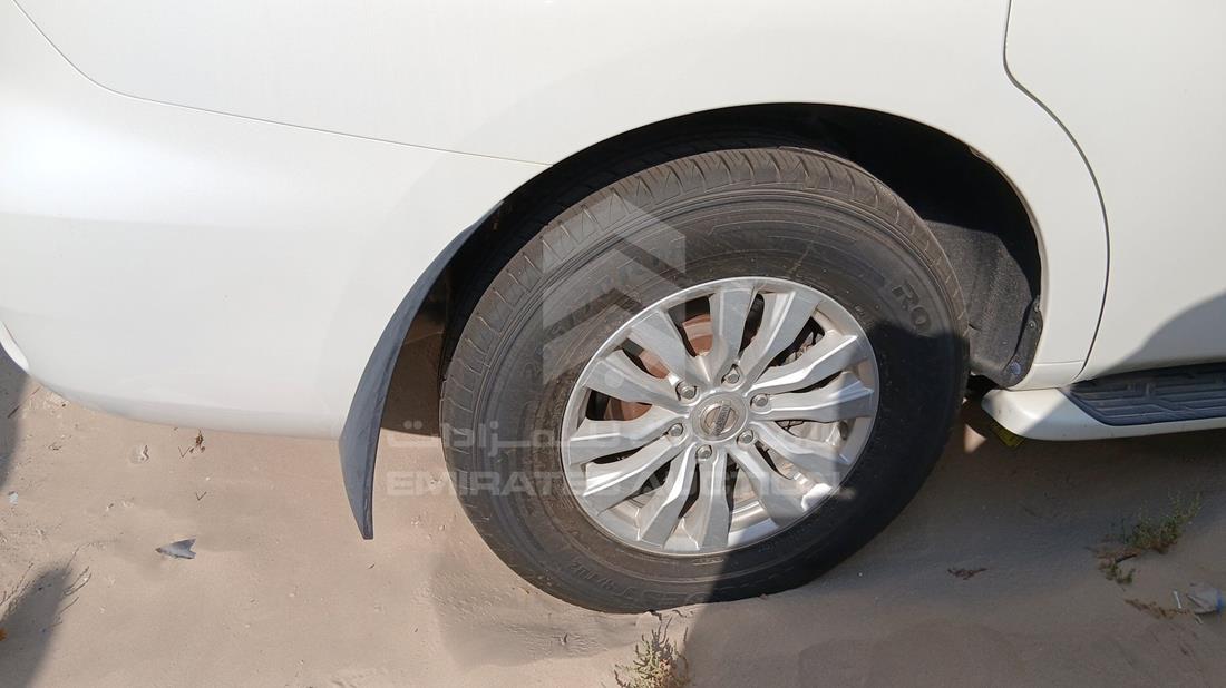 نيسان باترول 2019 — الباب الخلفي الأيمن — صورة 32