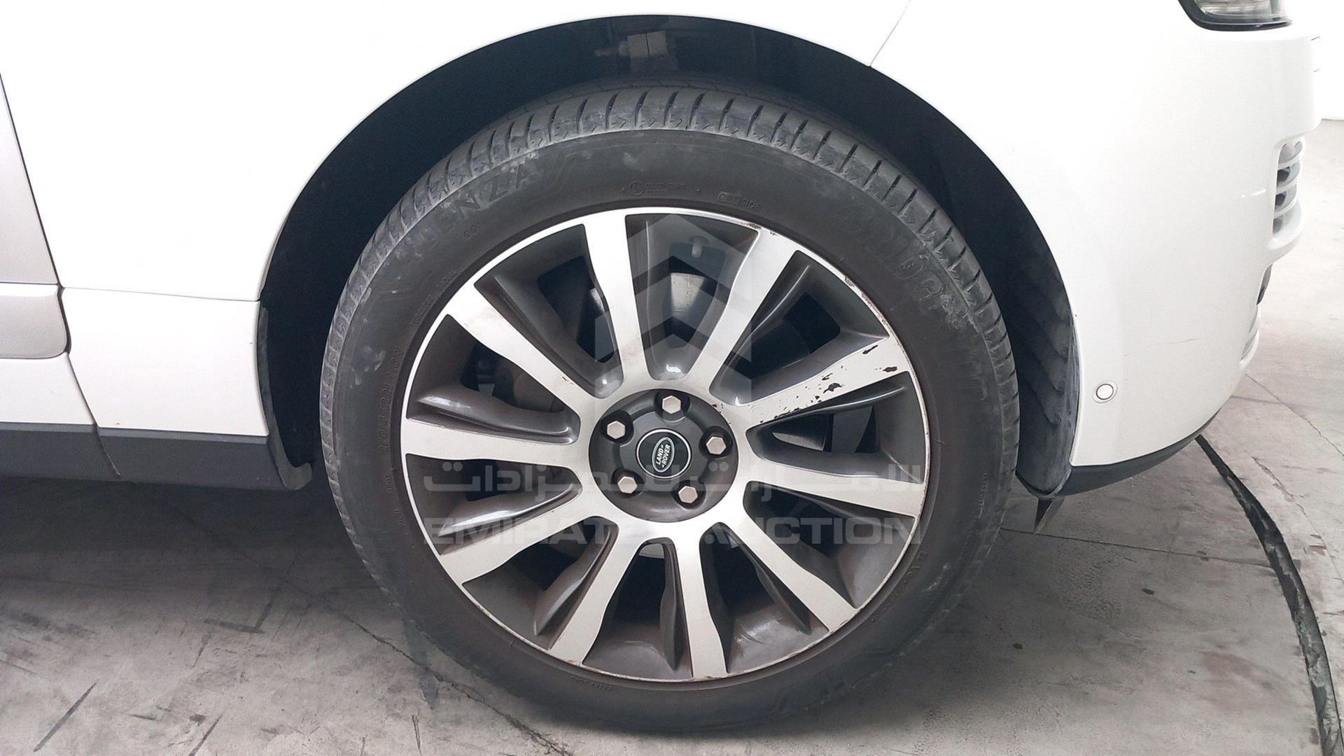 2014 RANGE ROVER VOGUE VIN: SALGA2EF0EA174181