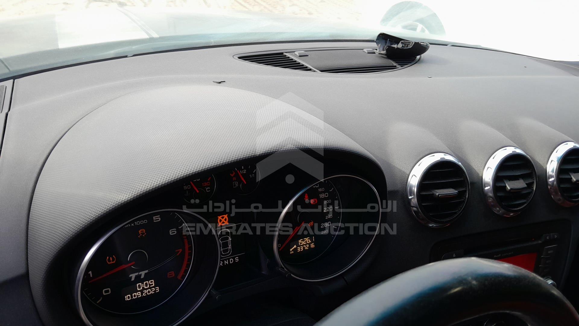 0 AUDI TT VIN: TRUAF28J491023886