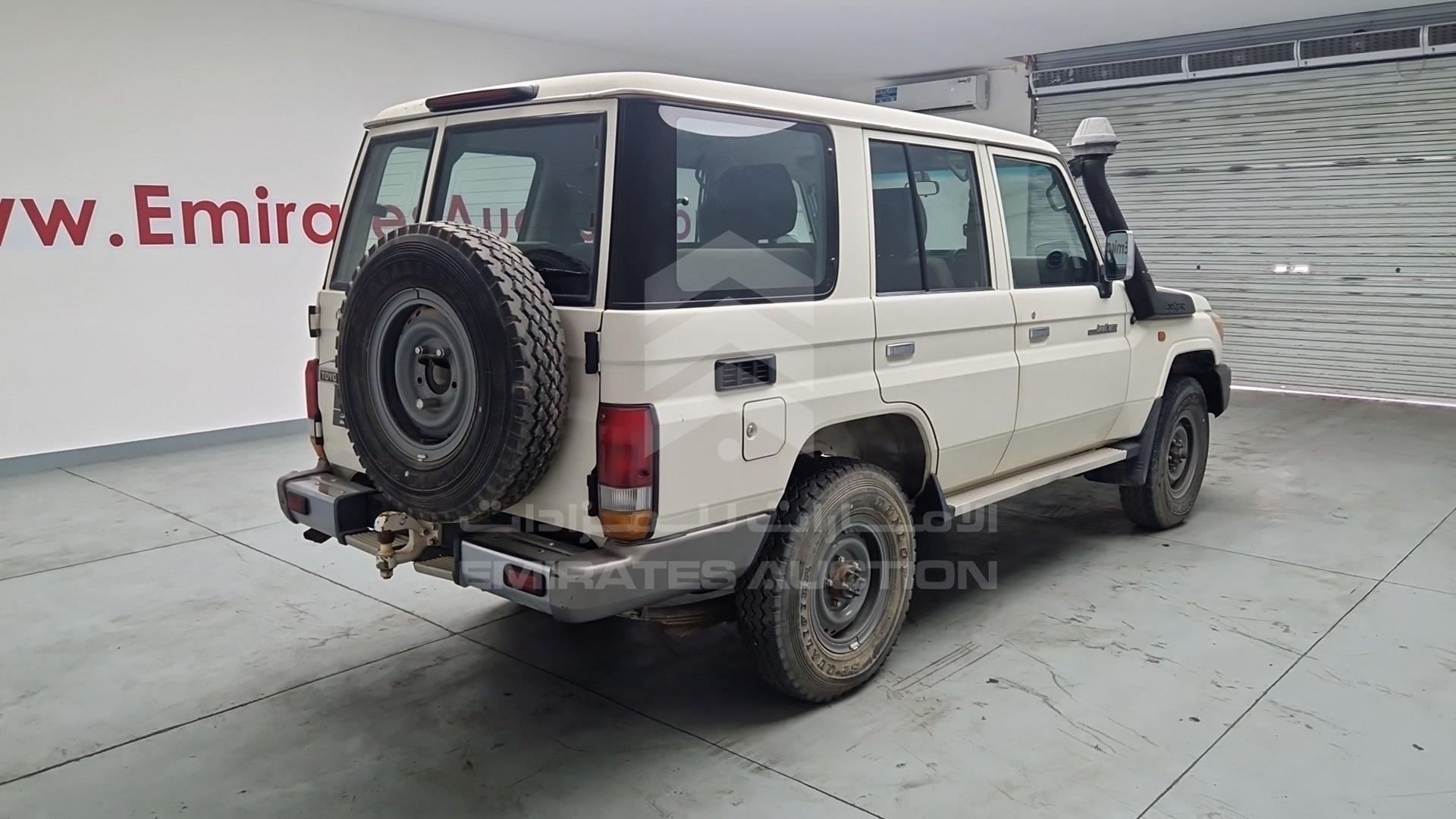 2012 TOYOTA LAND CRUISER VIN: JTGEB73J5C9008241