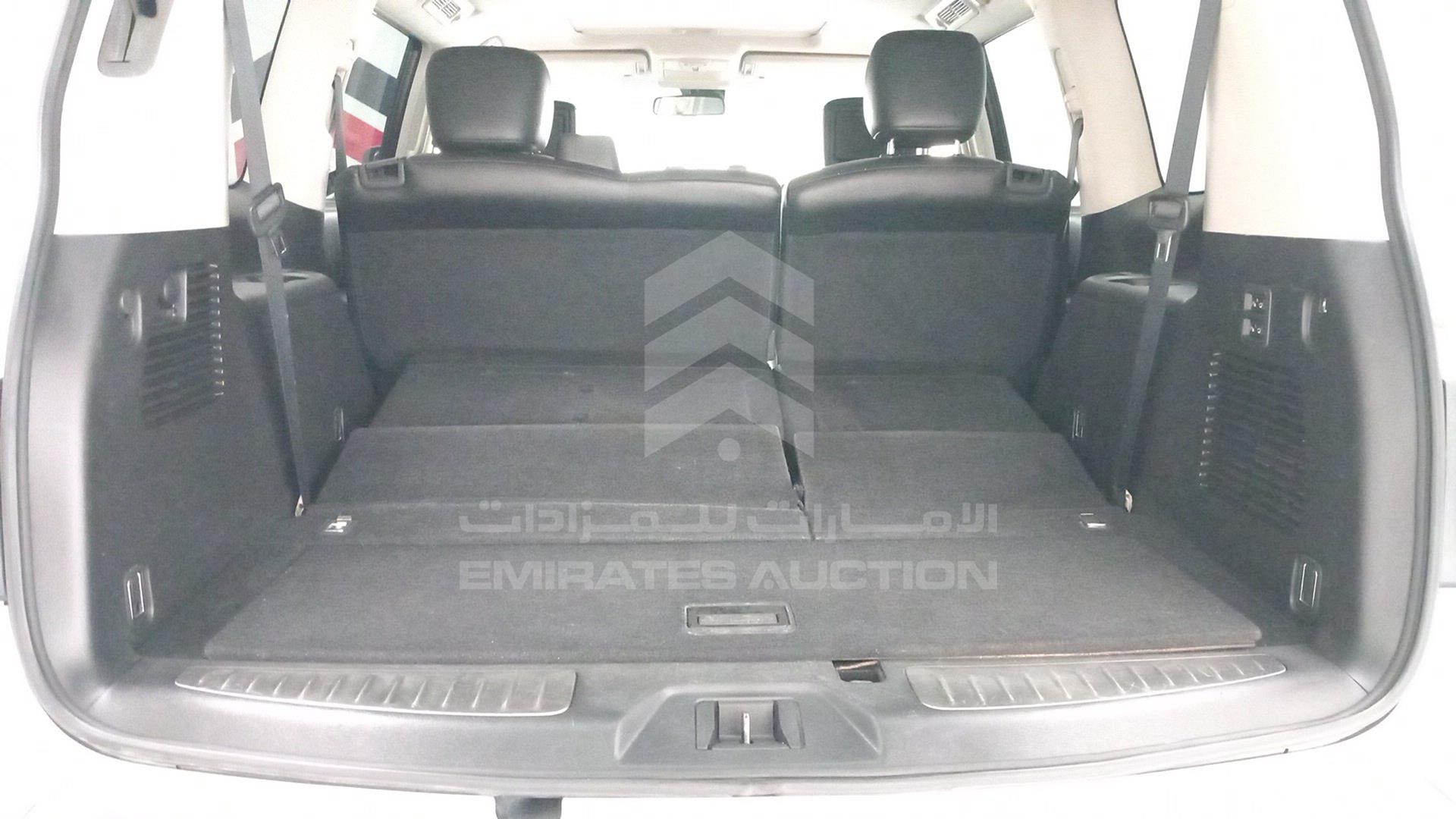 2011 INFINITI QX56 VIN: JNRAZ25Y2B9000763