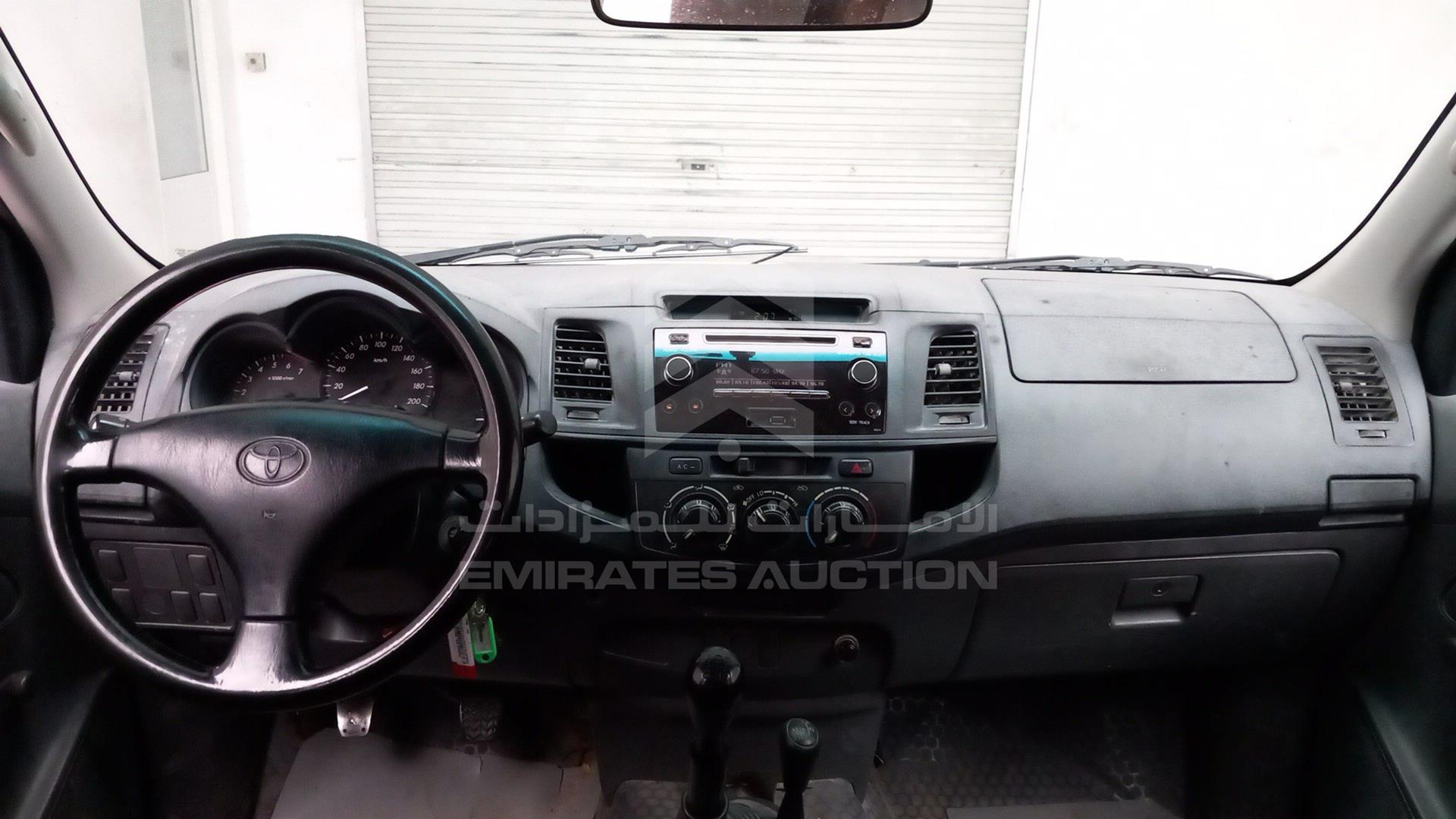 2015 TOYOTA HILUX VIN: MR0FX22G7F1437655