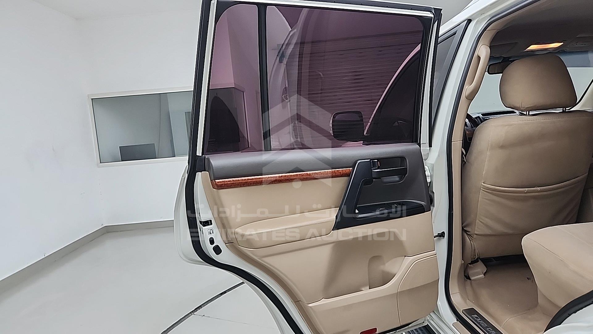 2014 TOYOTA LAND CRUISER VIN: JTMHX09J8E5047409