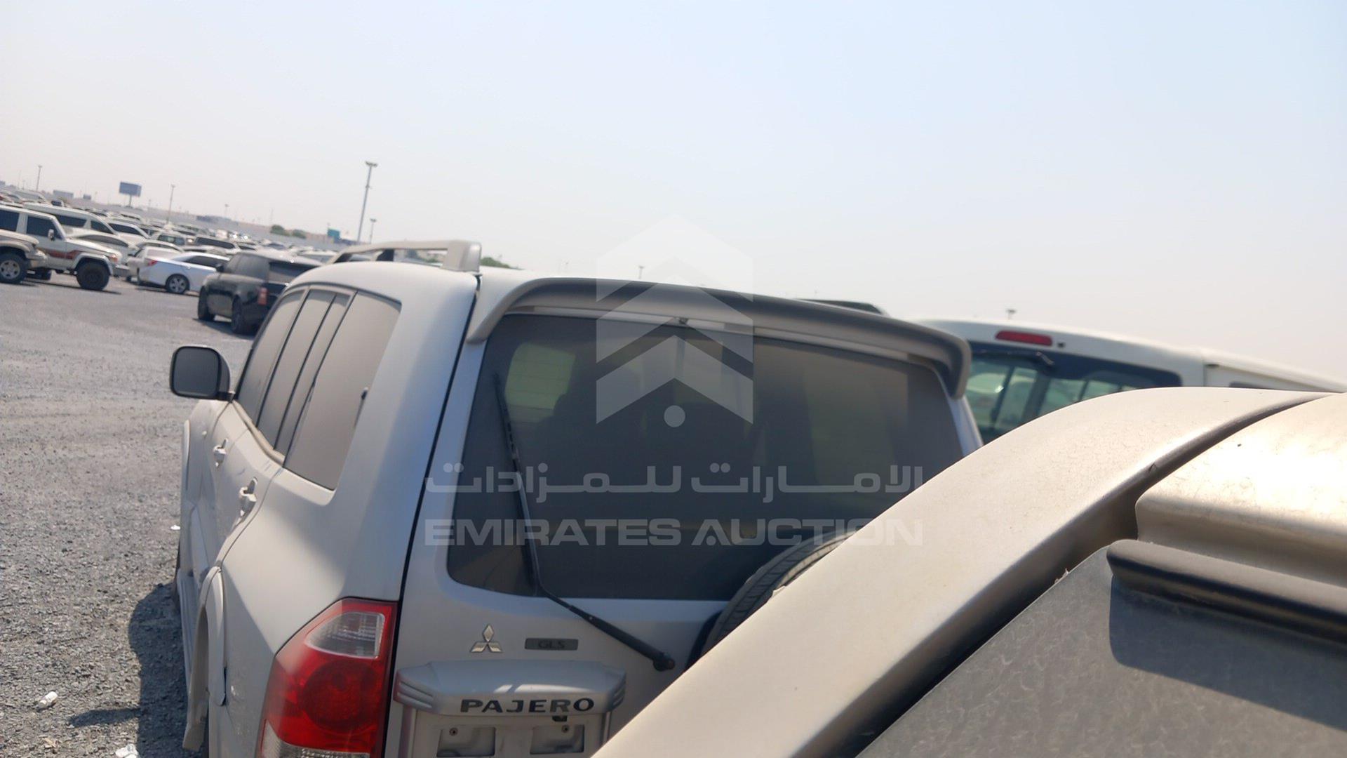 2006 MITSUBISHI PAJERO VIN: JMYLRV73W6J713137